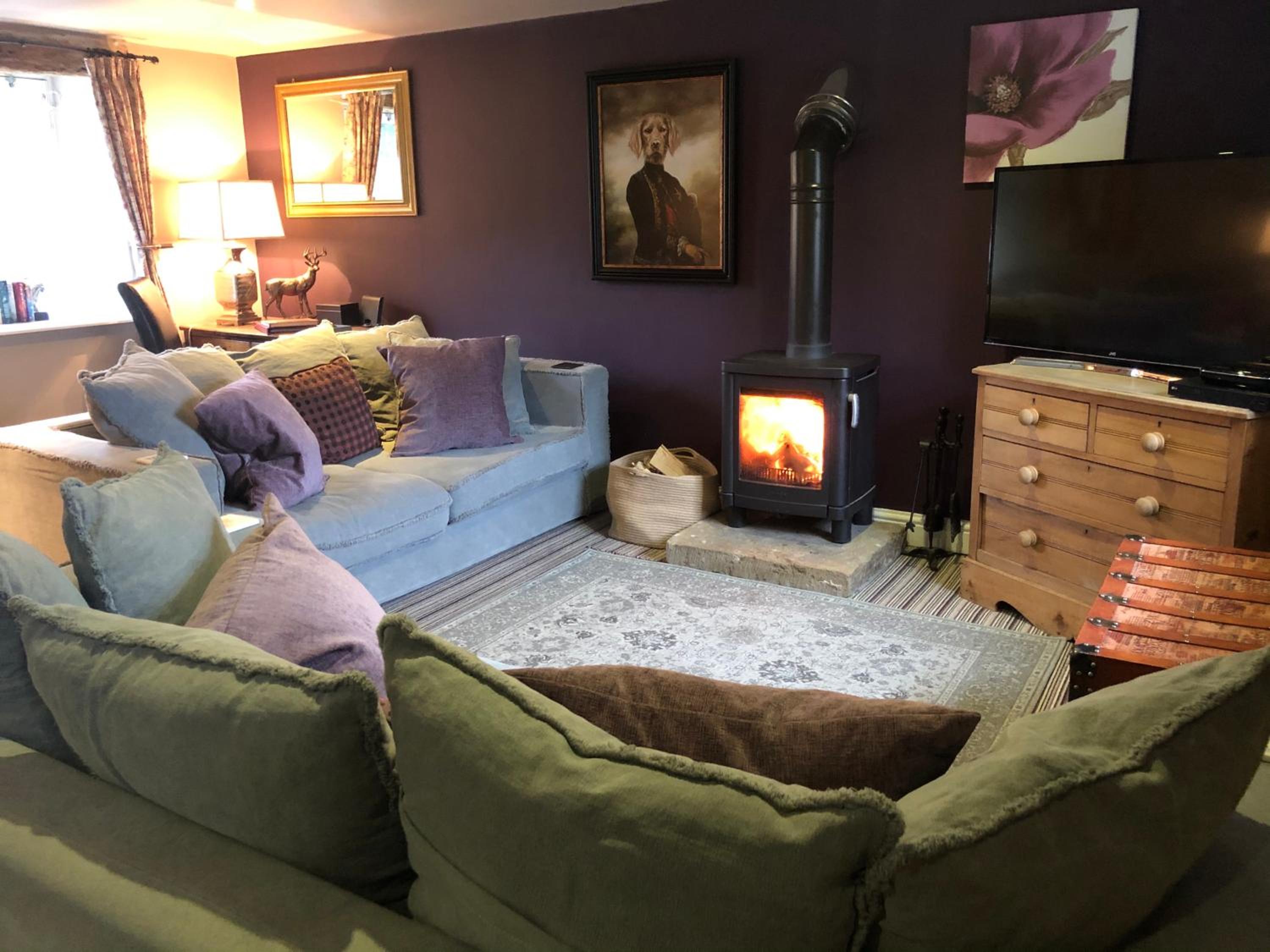 Shippon Cottage - Brosterfield Farm view 4
