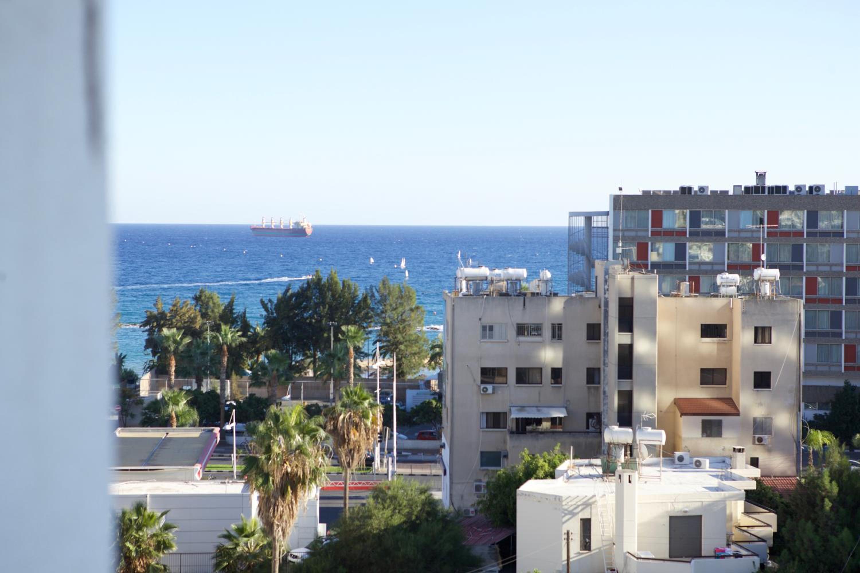 Seaside Spacious Apartment with Sea View view 3