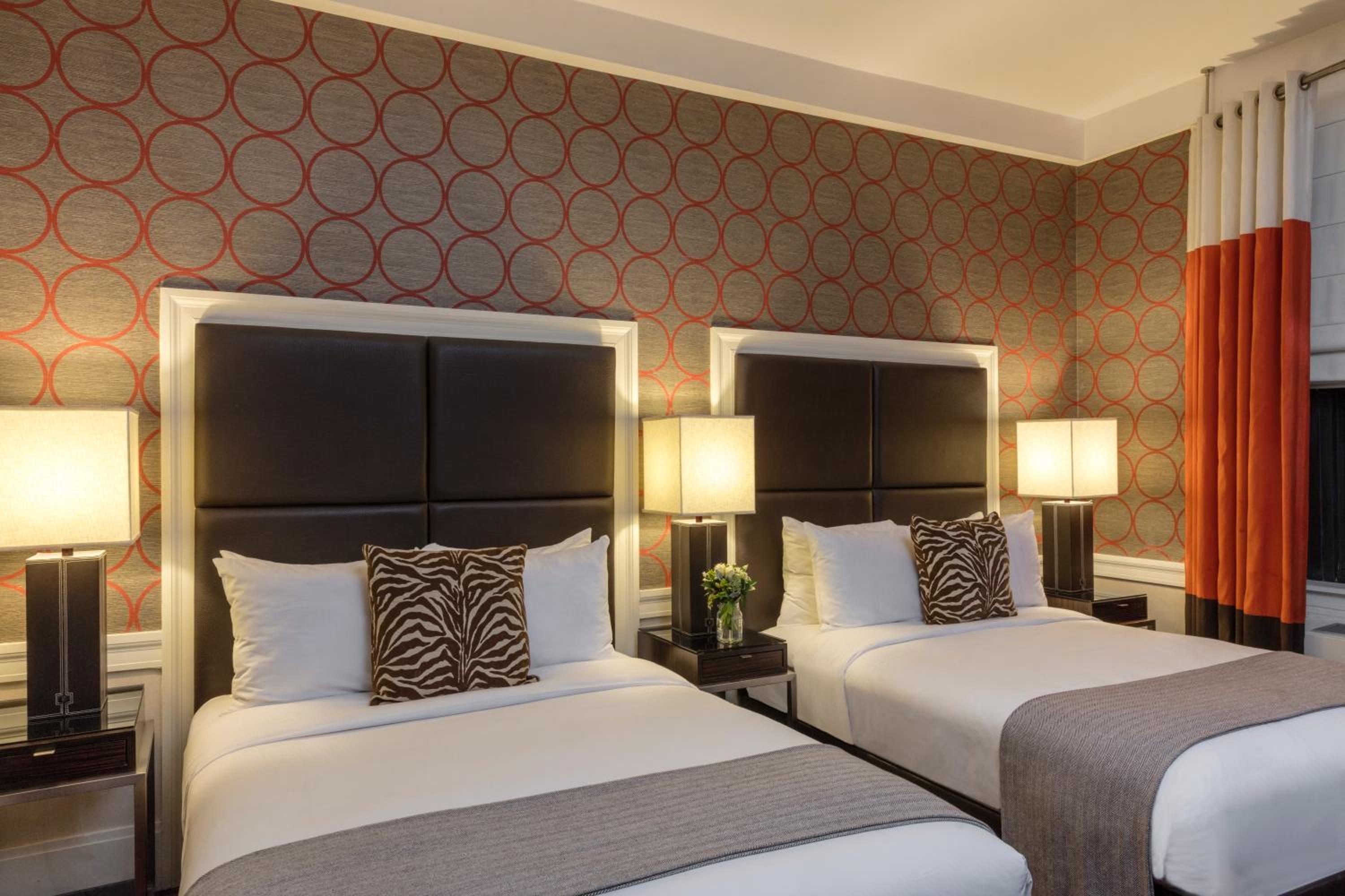 Empire Hotel 49