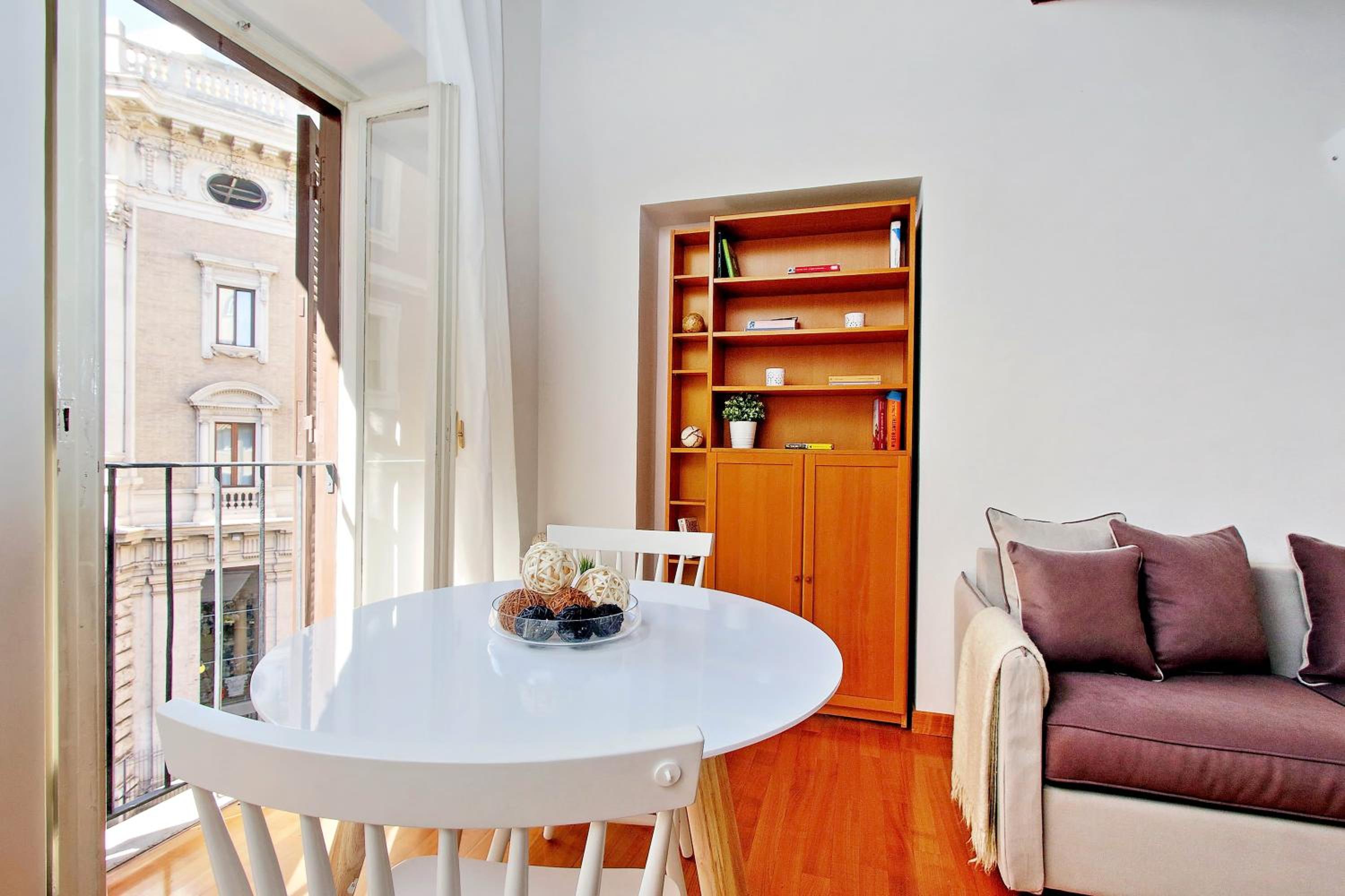 Rent in Rome Trevi Fountain Suite