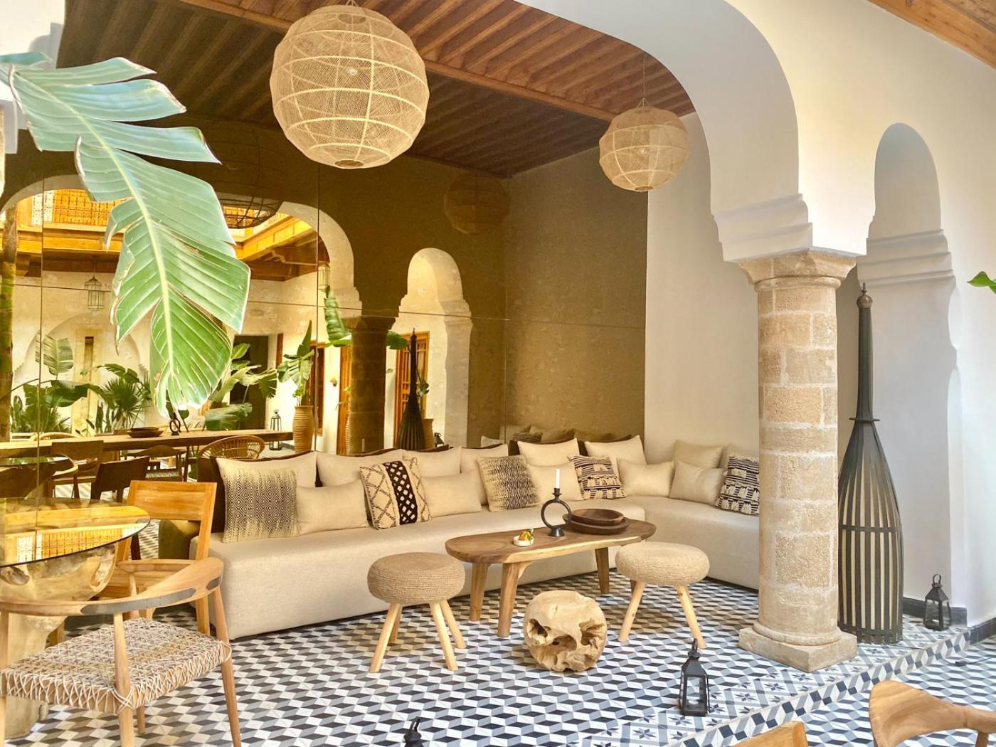 lounge