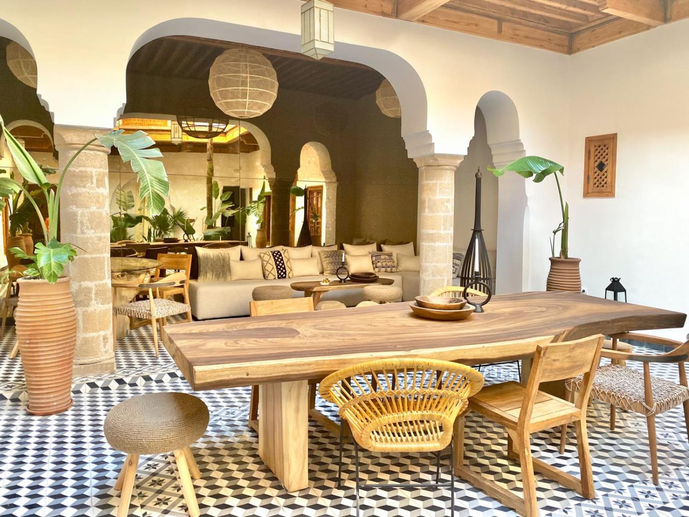 dining