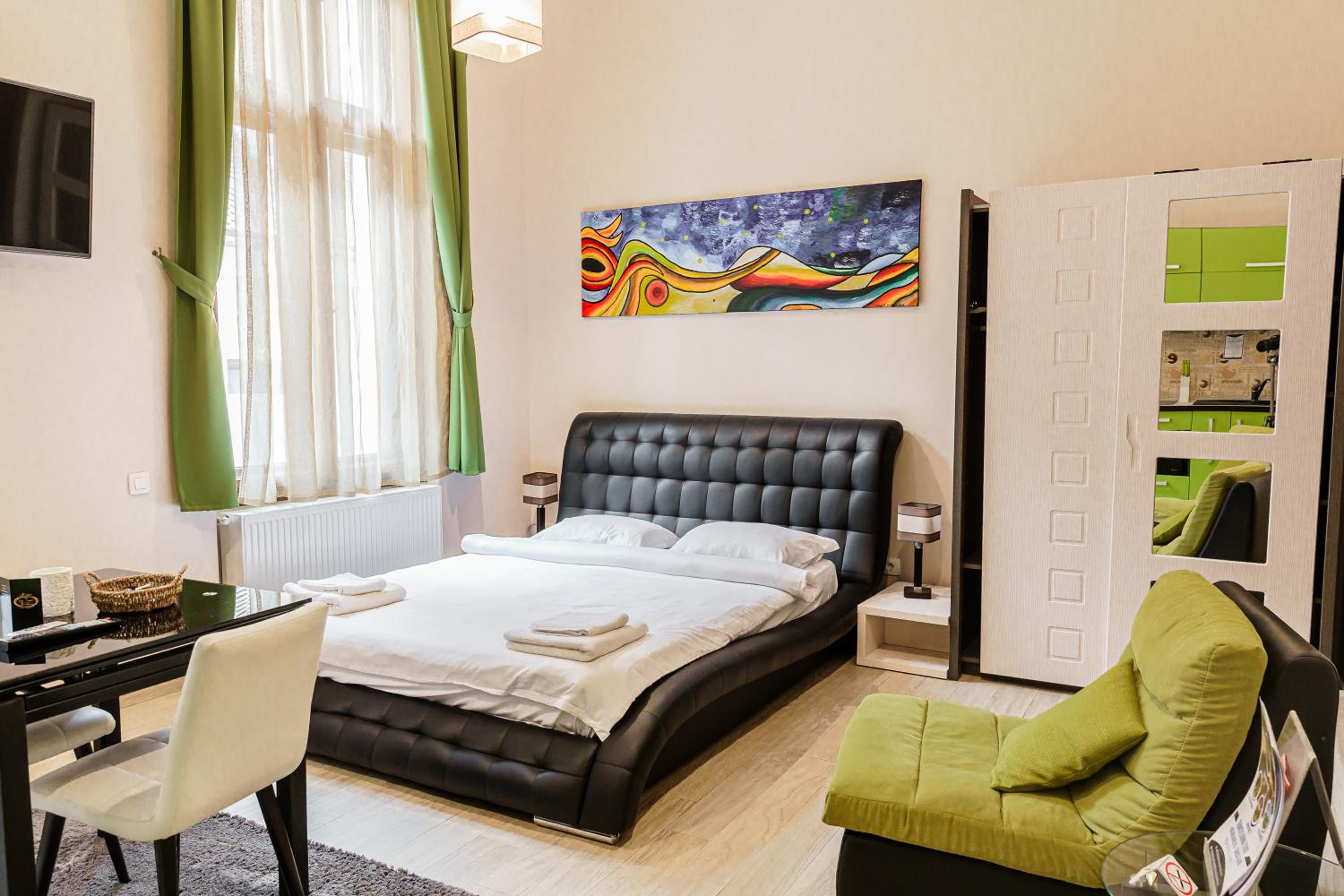 Select City Center Apartments