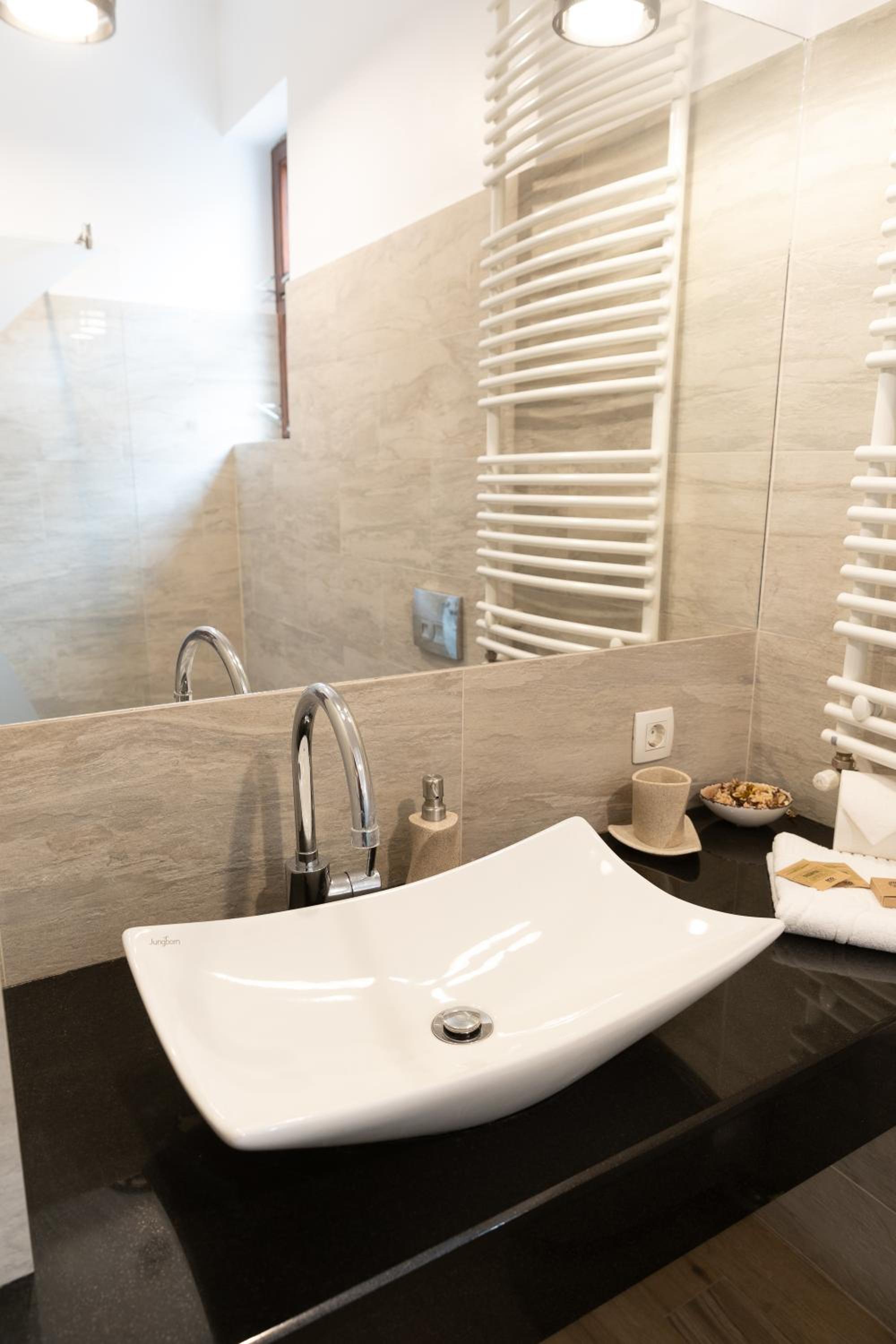 Select City Center Apartments
