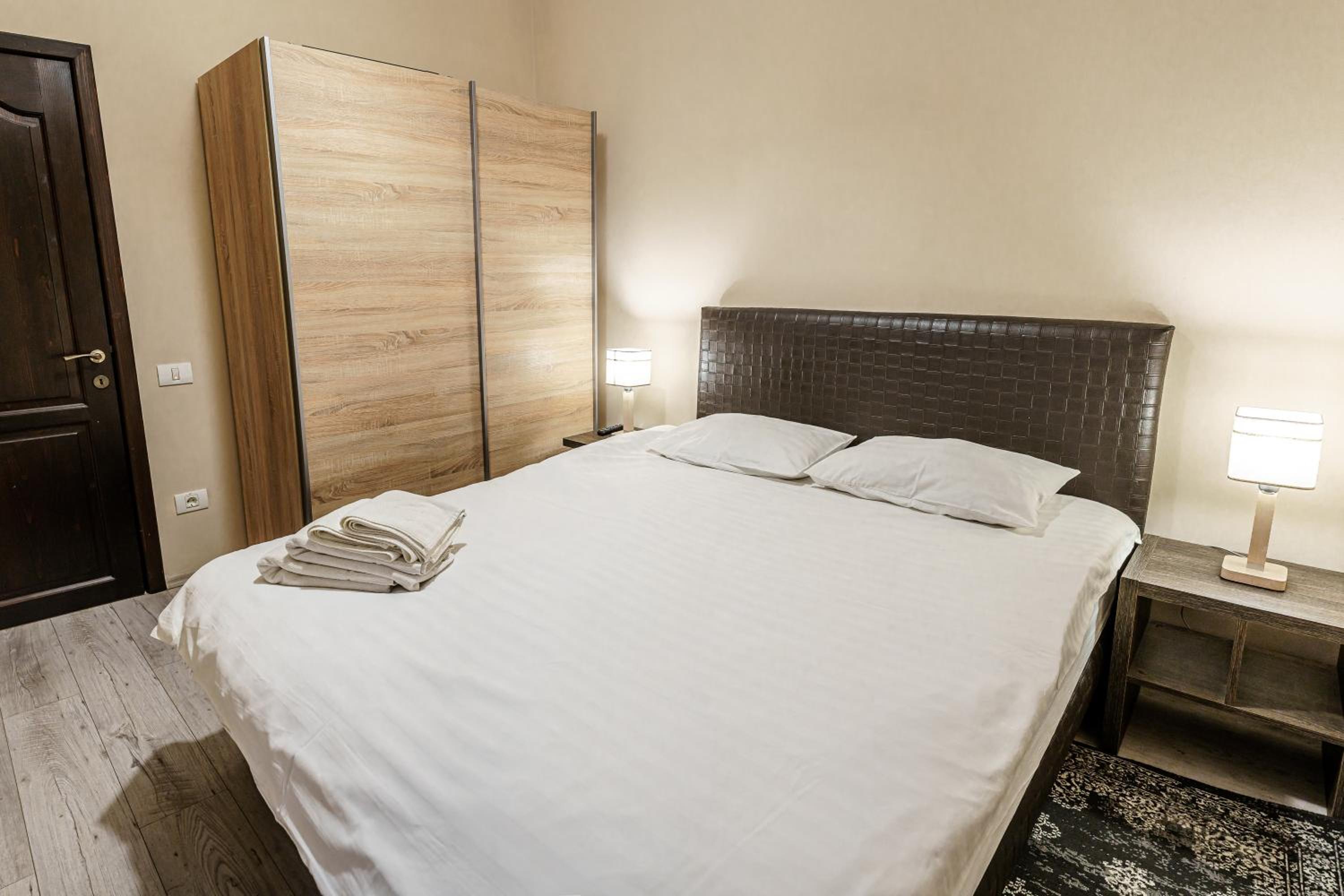 Select City Center Apartments