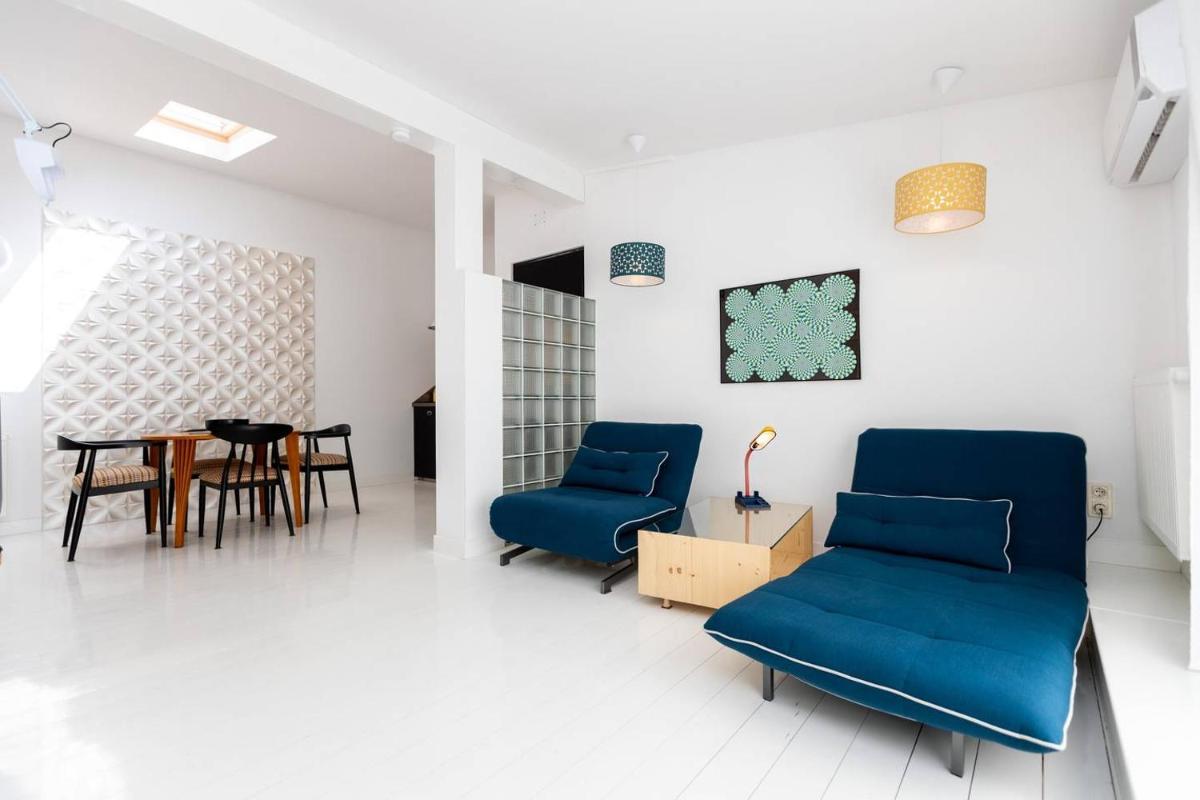 Wehost Apartment With Huge Terrace view 4