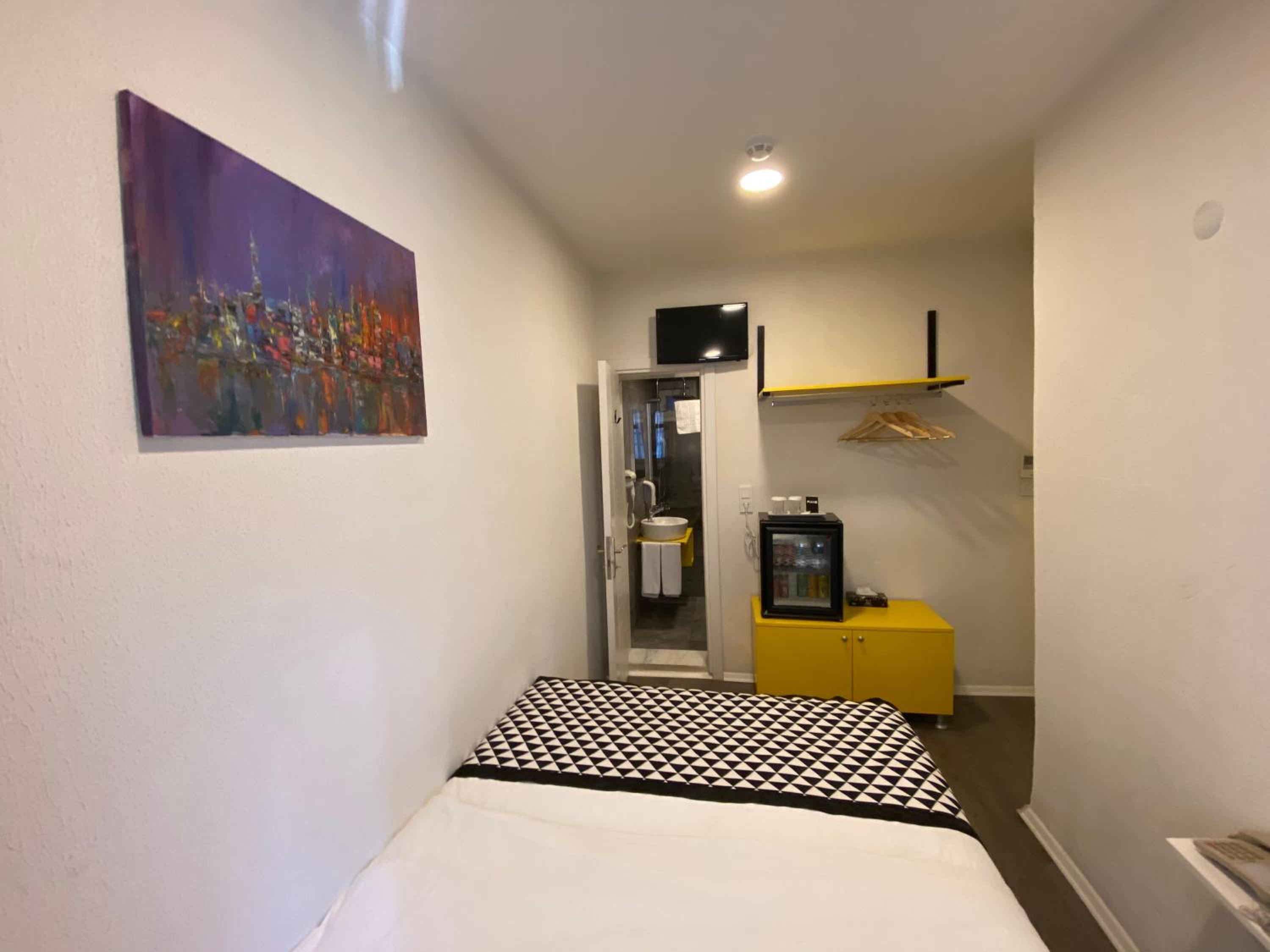 Piano Hotel - Image 33