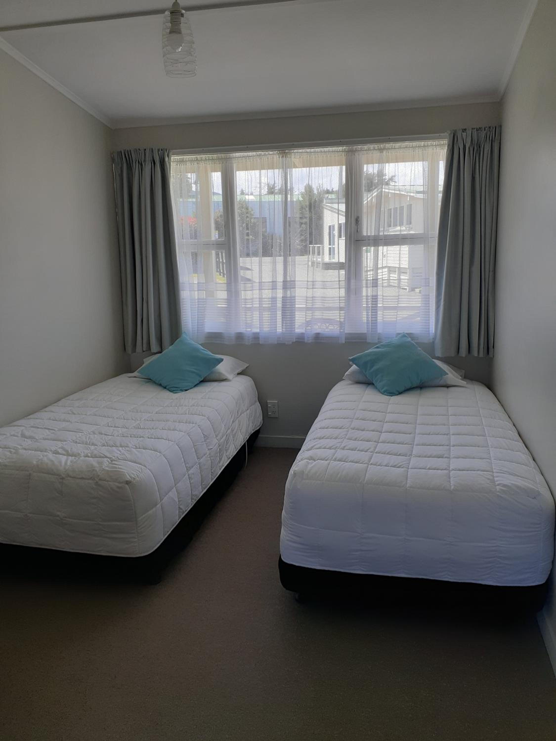 Featherston Motels And Camping