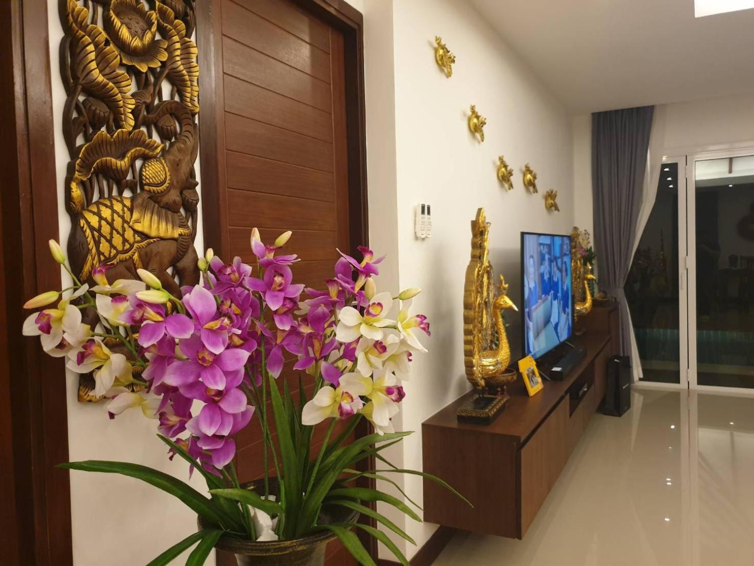 JJ Queen Villa and Spa Kohyaonoi
