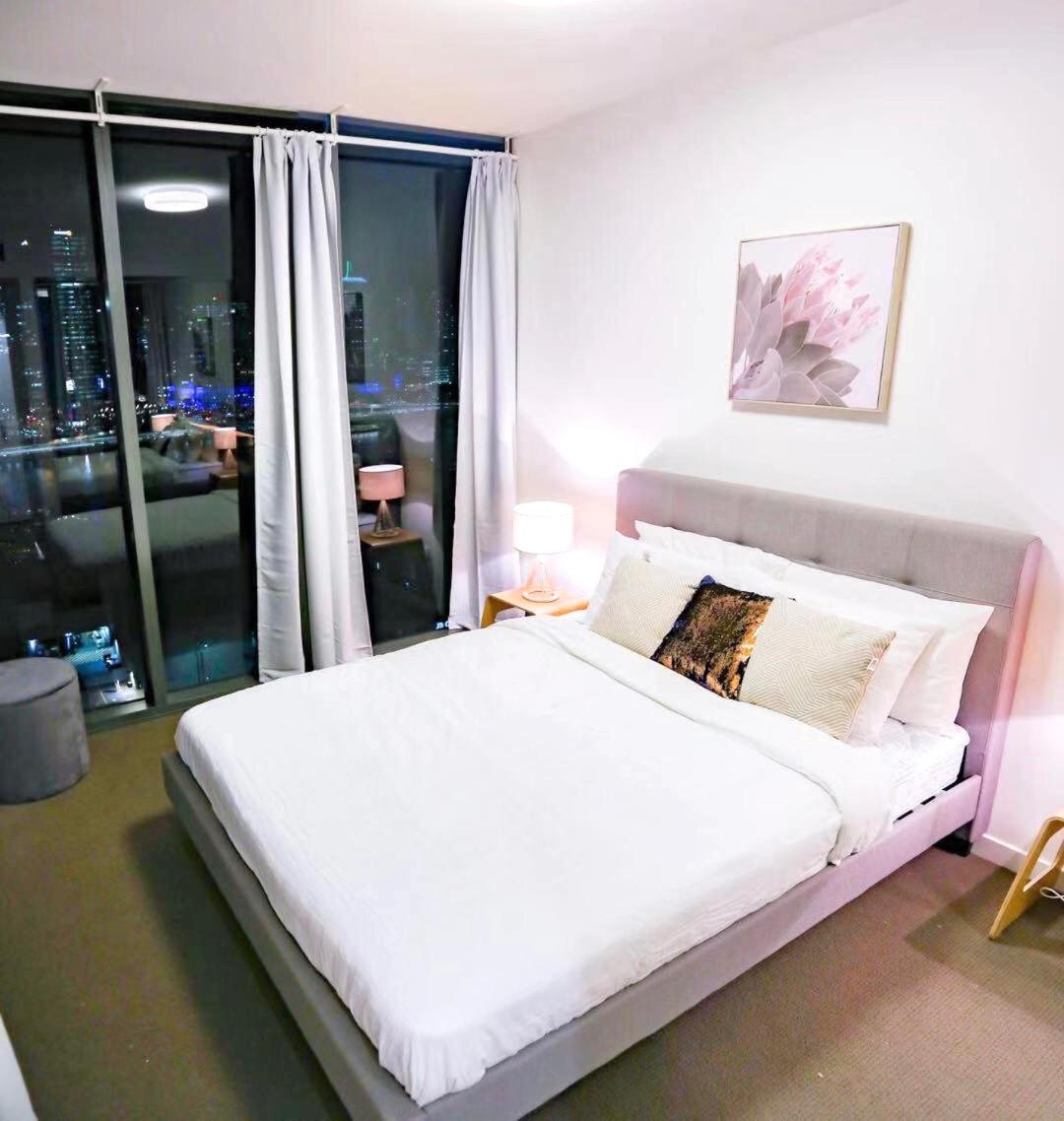 Brisbane Vacations - Lucid Apartment South Brisbane - Property Image 1
