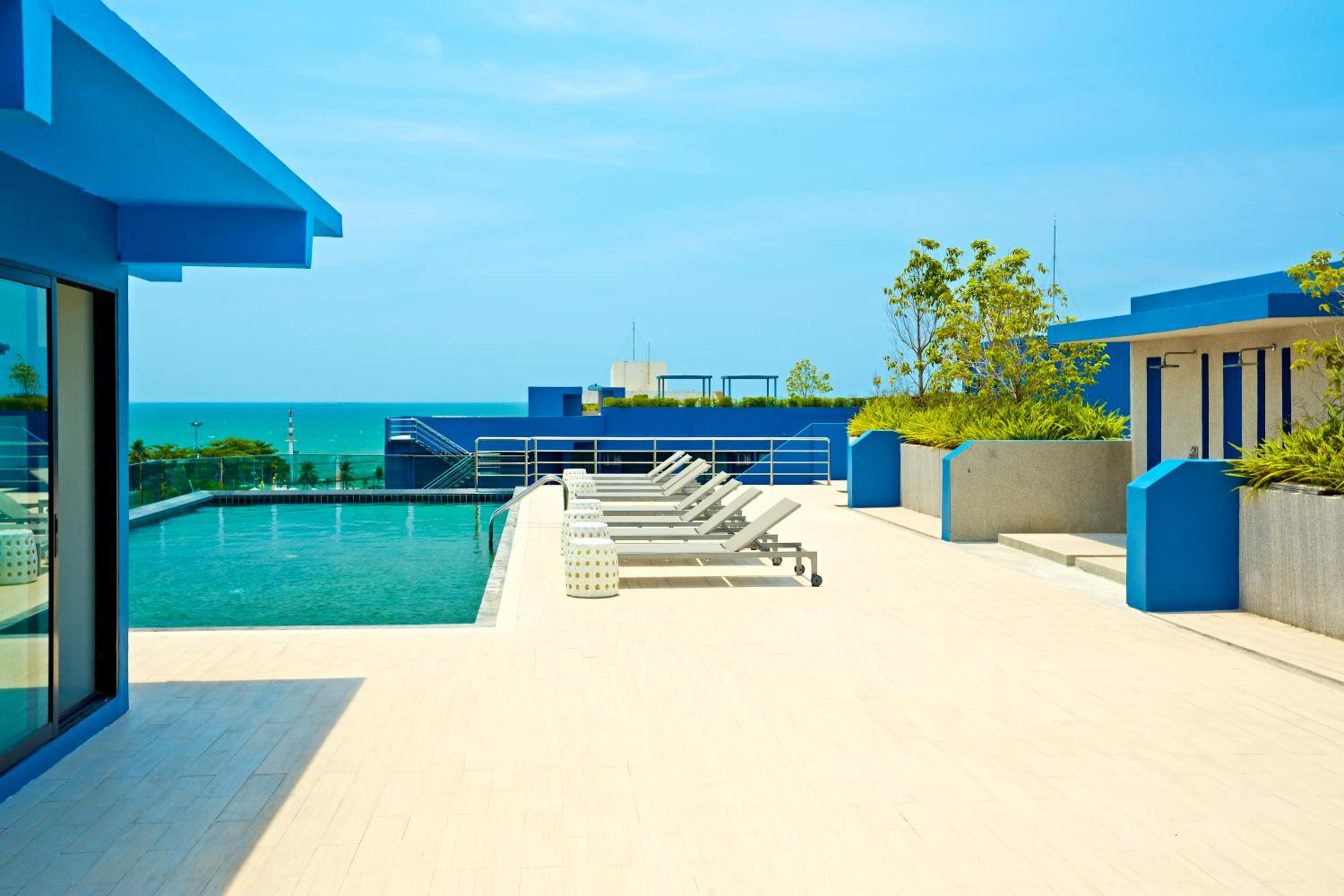 Acqua Condo by Tech