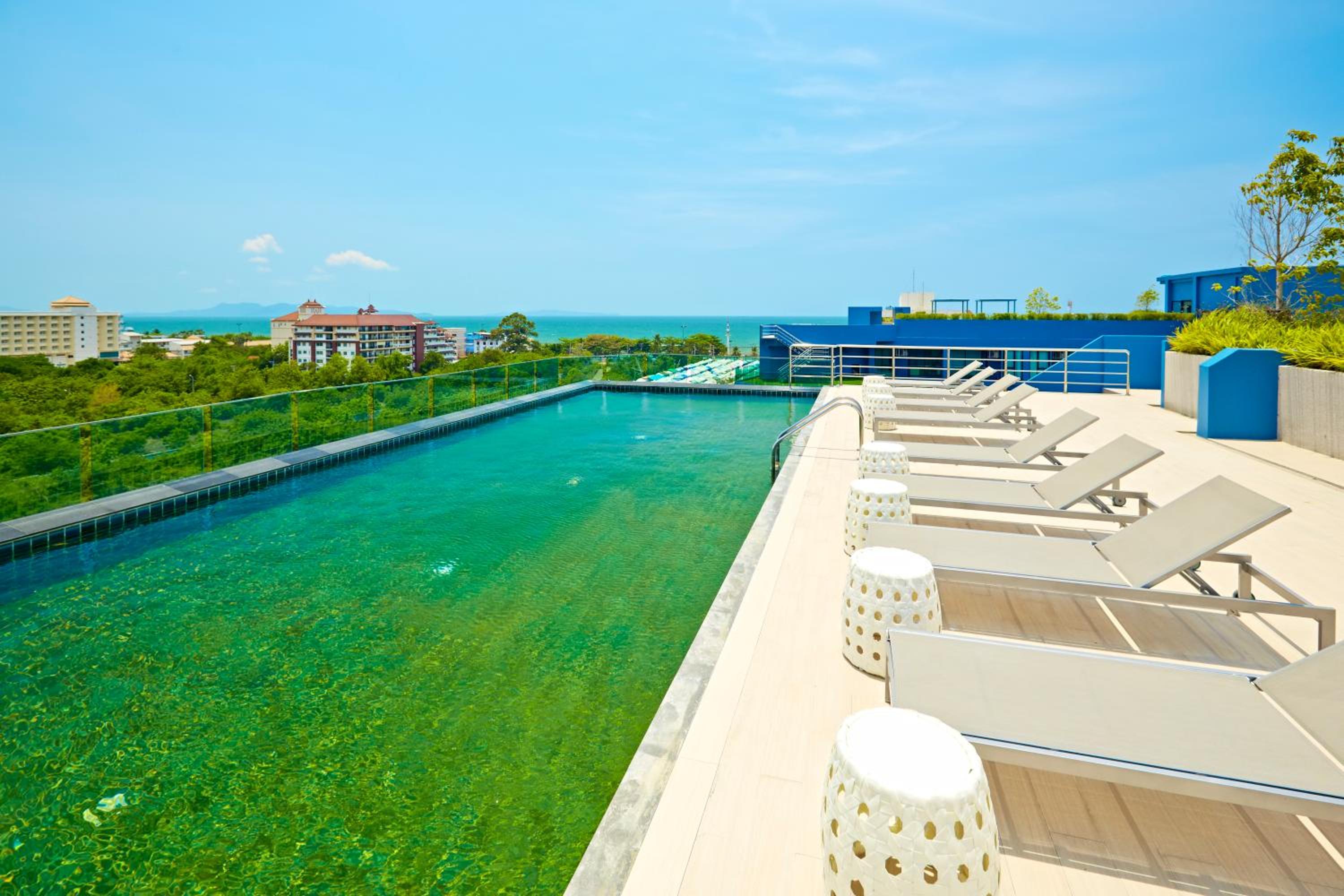 Acqua Condo by Tech