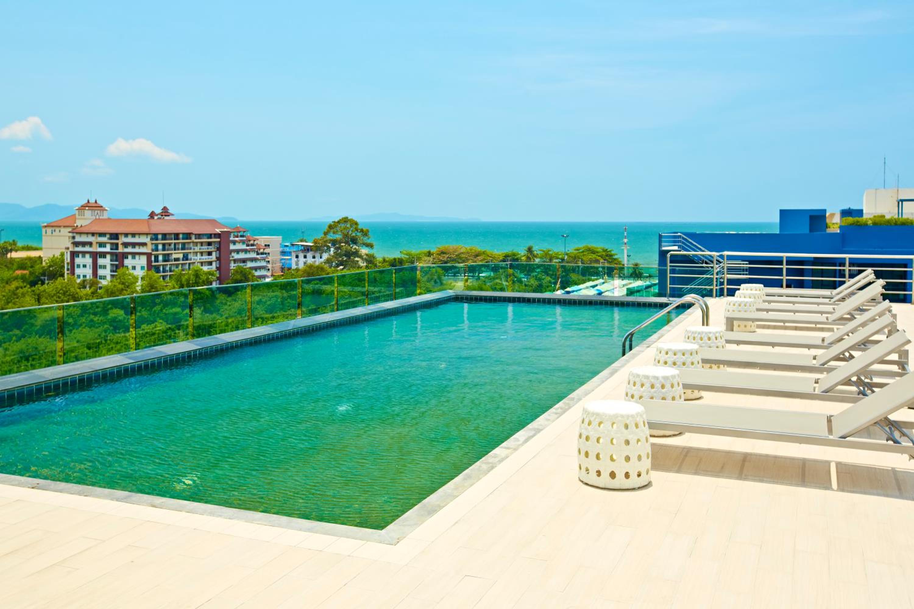 Acqua Condo by Tech