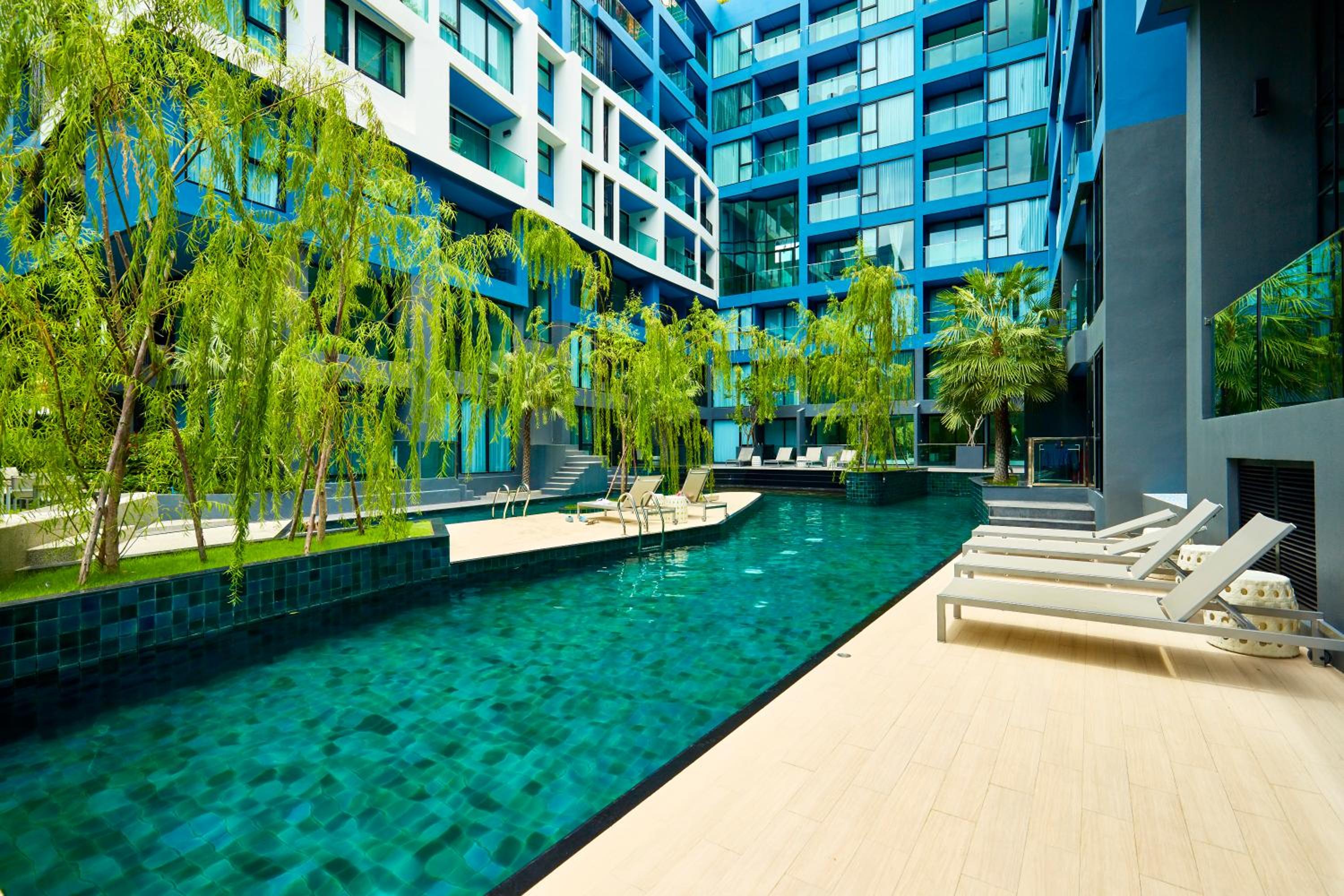 Acqua Condo by Tech