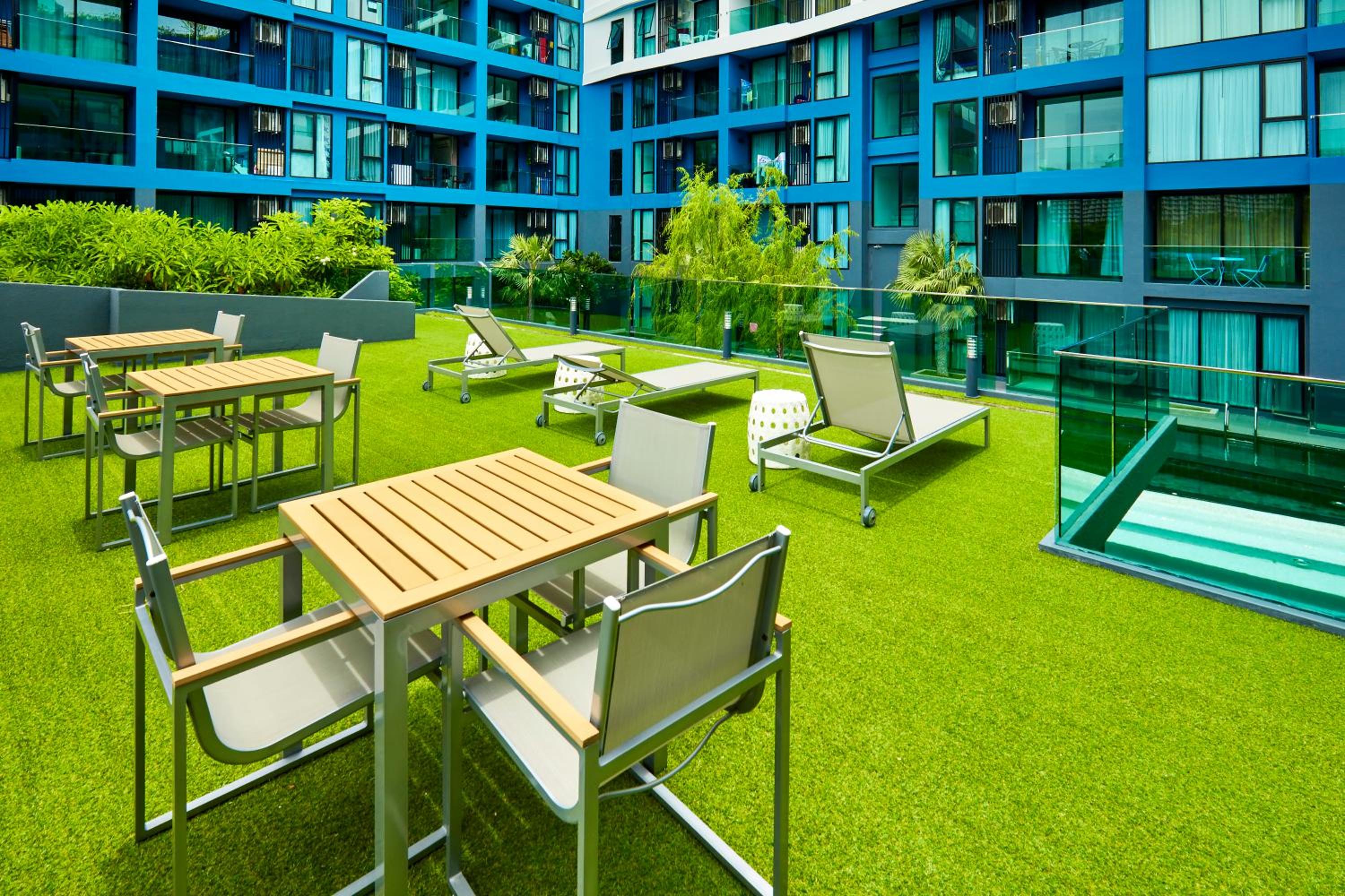 Acqua Condo by Tech