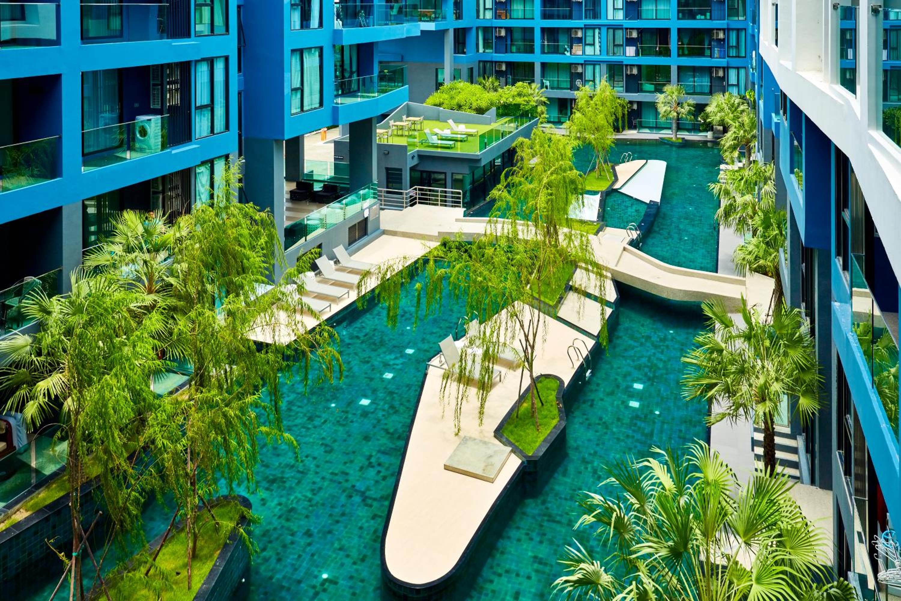 Acqua Condo by Tech