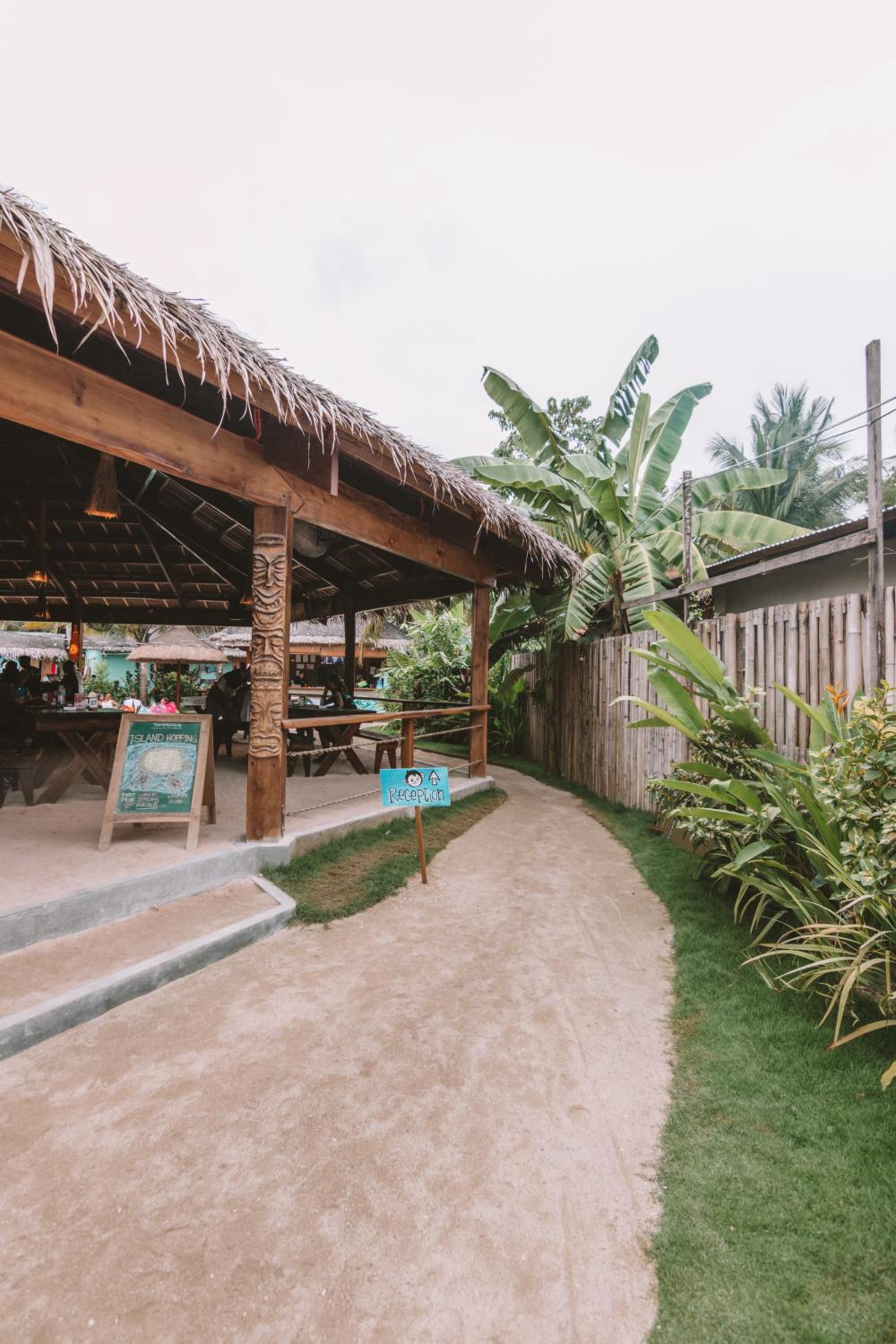 Mad Monkey Hostel Siargao