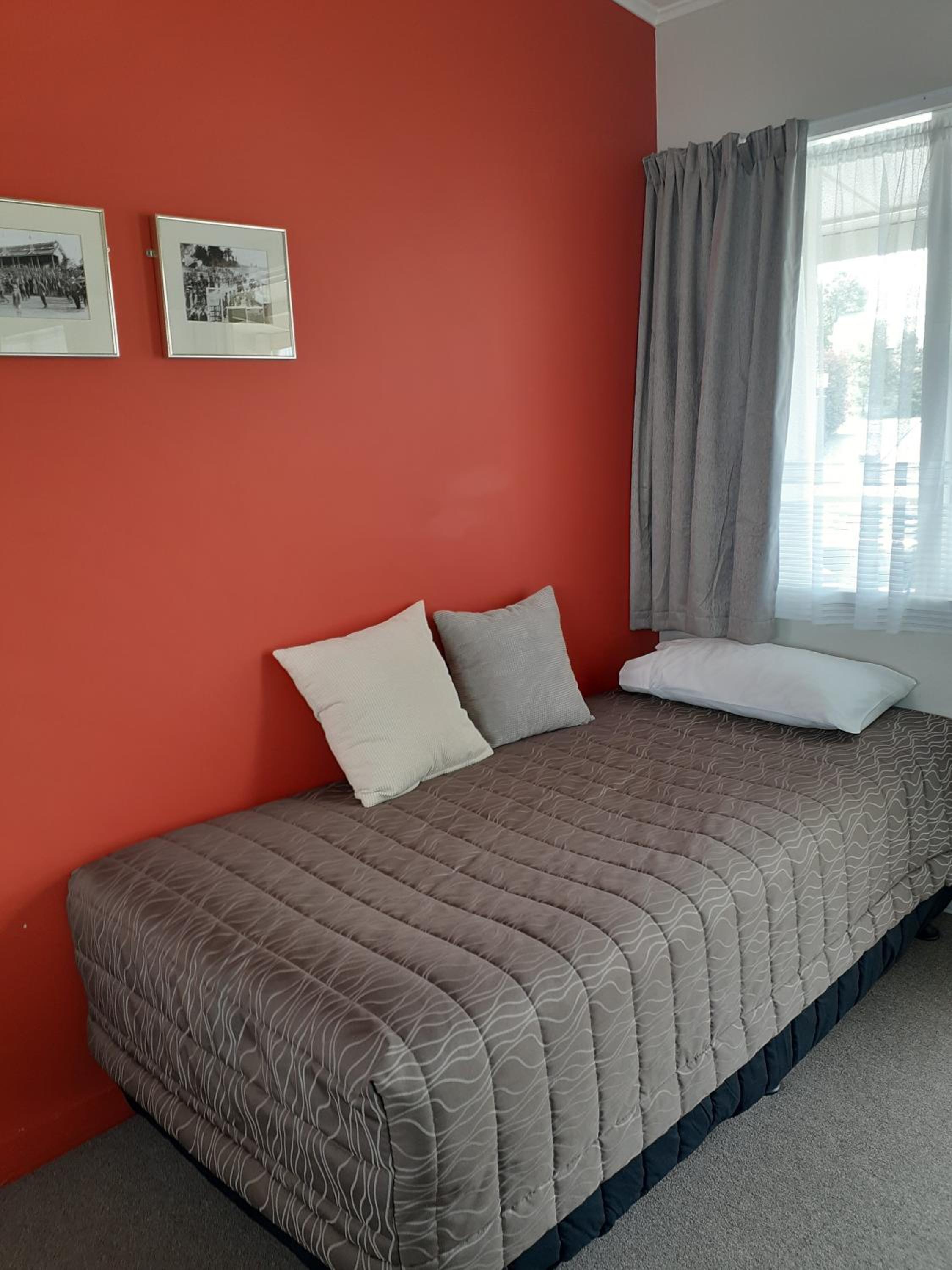 Featherston Motels And Camping