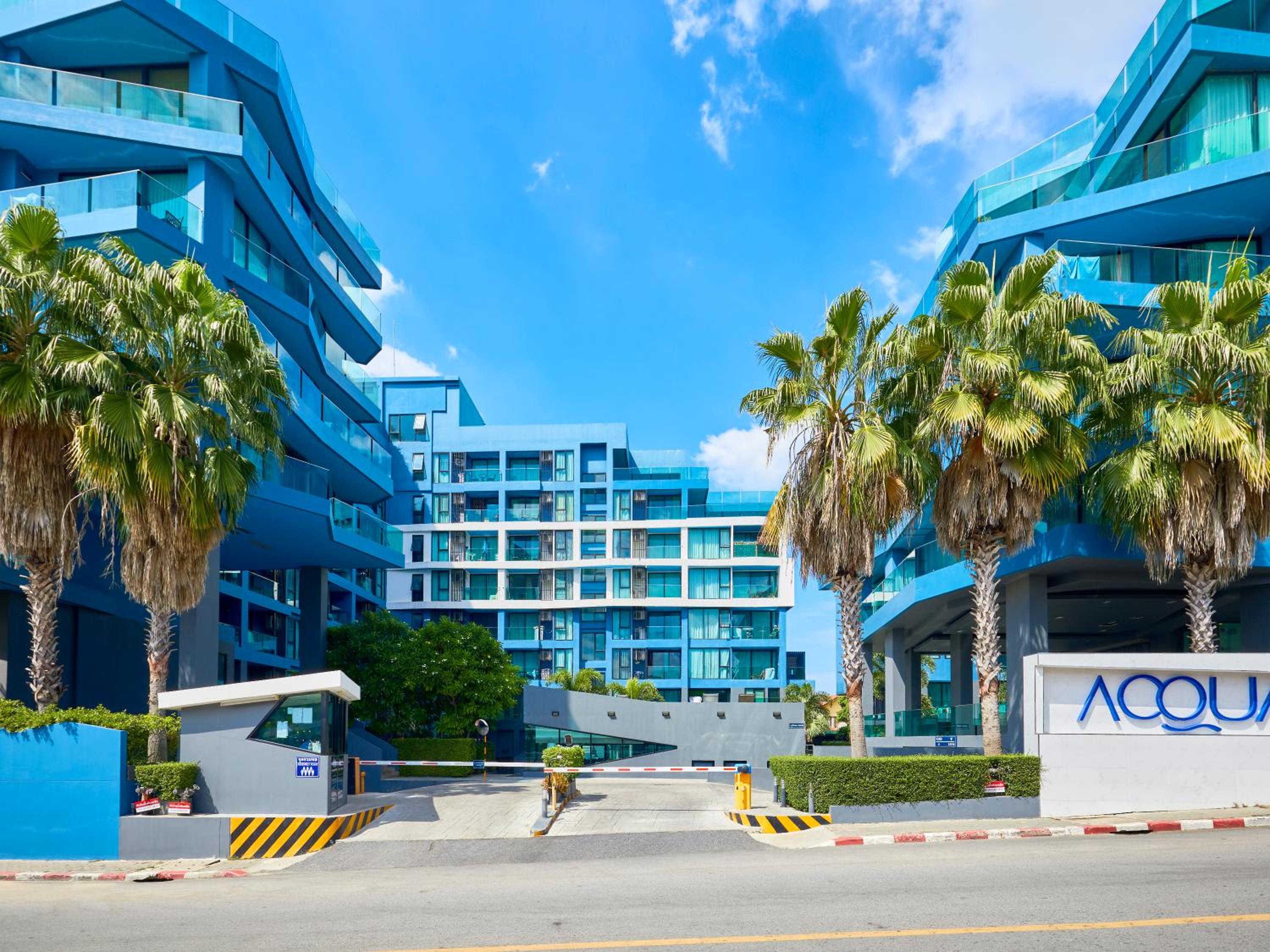 Acqua Condo by Tech