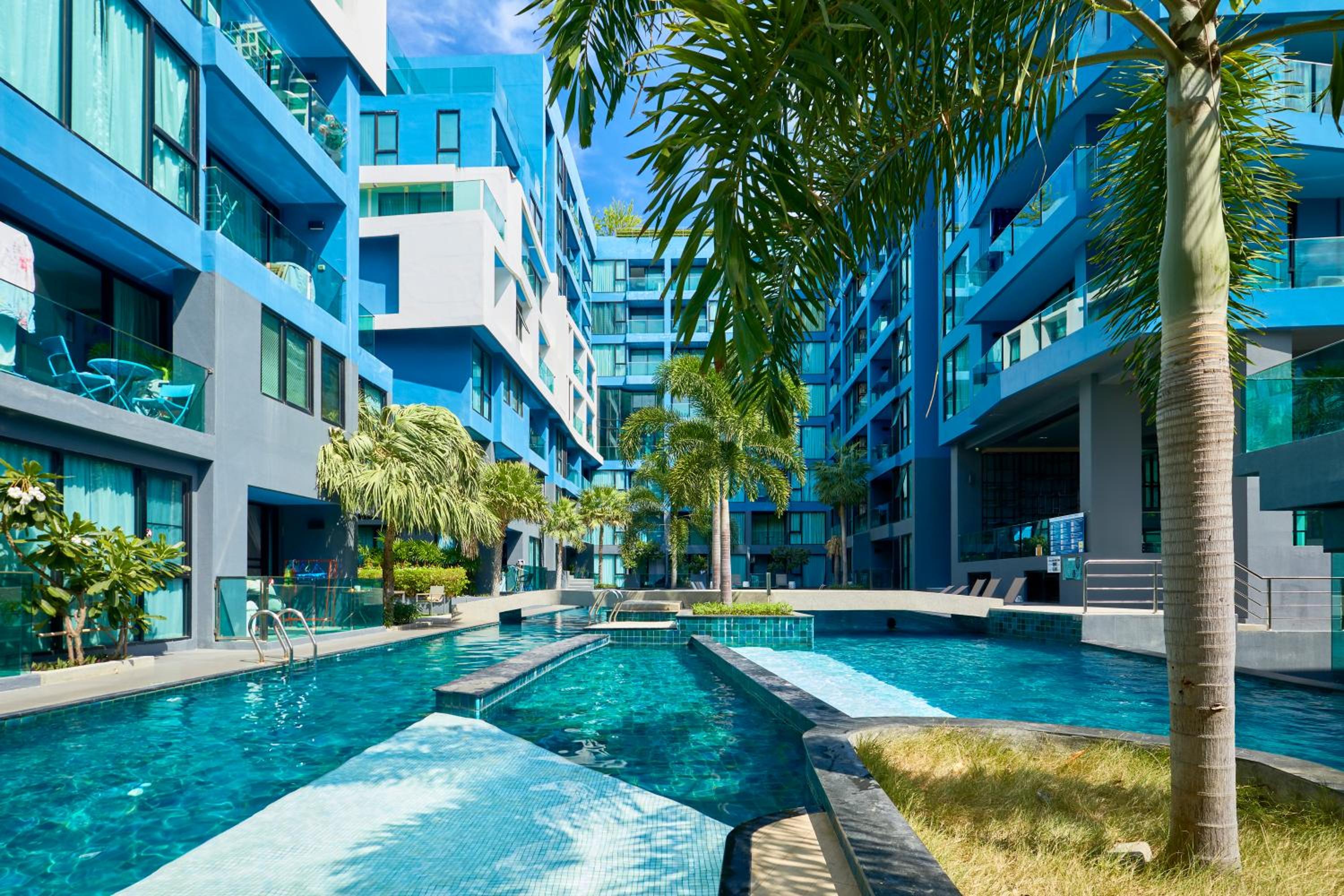 Acqua Condo by Tech
