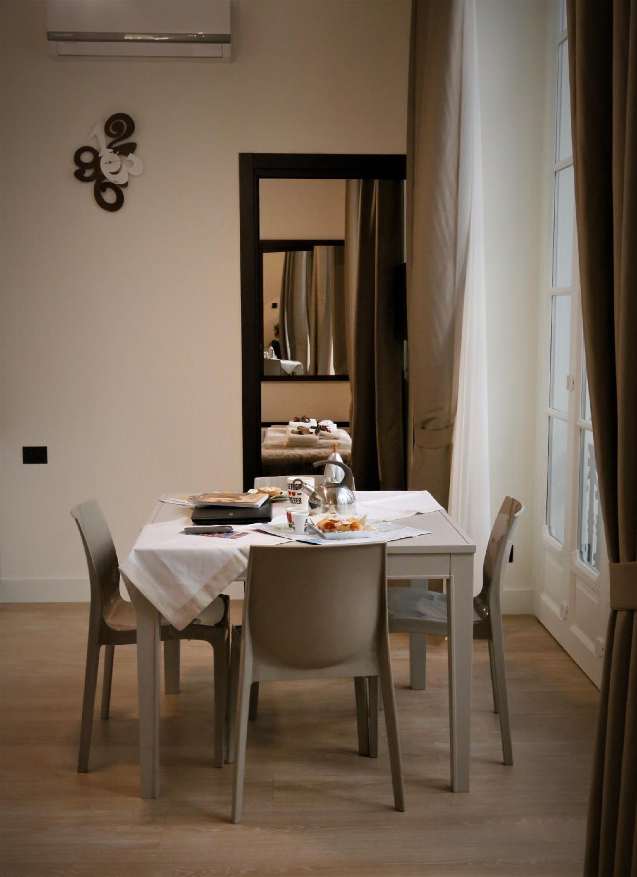 Napoli Mariana Luxury