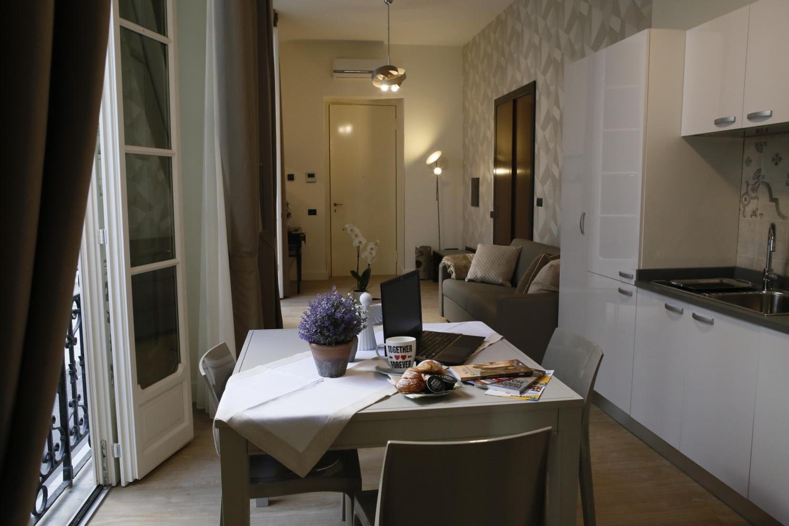 Napoli Mariana Luxury