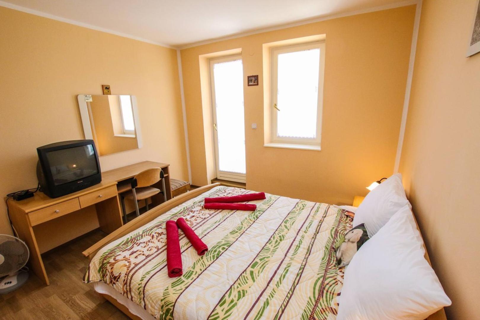 A4 Goga 1 two bedroom apartment near the beach and the sea view 4
