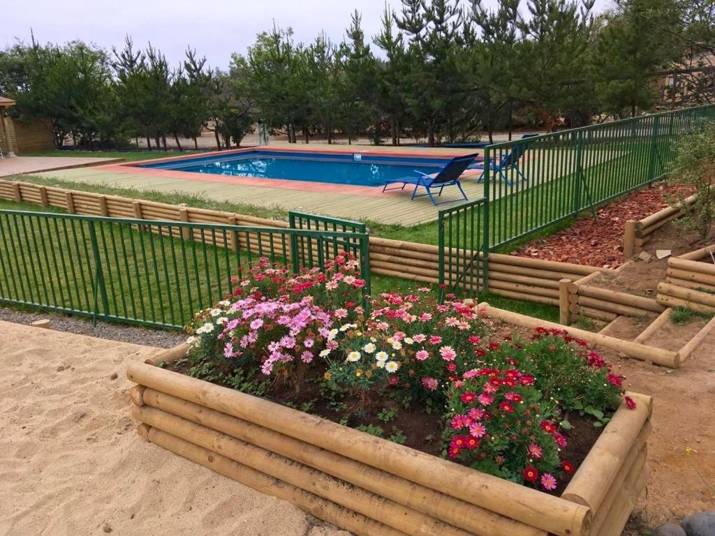 Cabaña en Tunquén con parrilla, fogón, piscina y bosque
