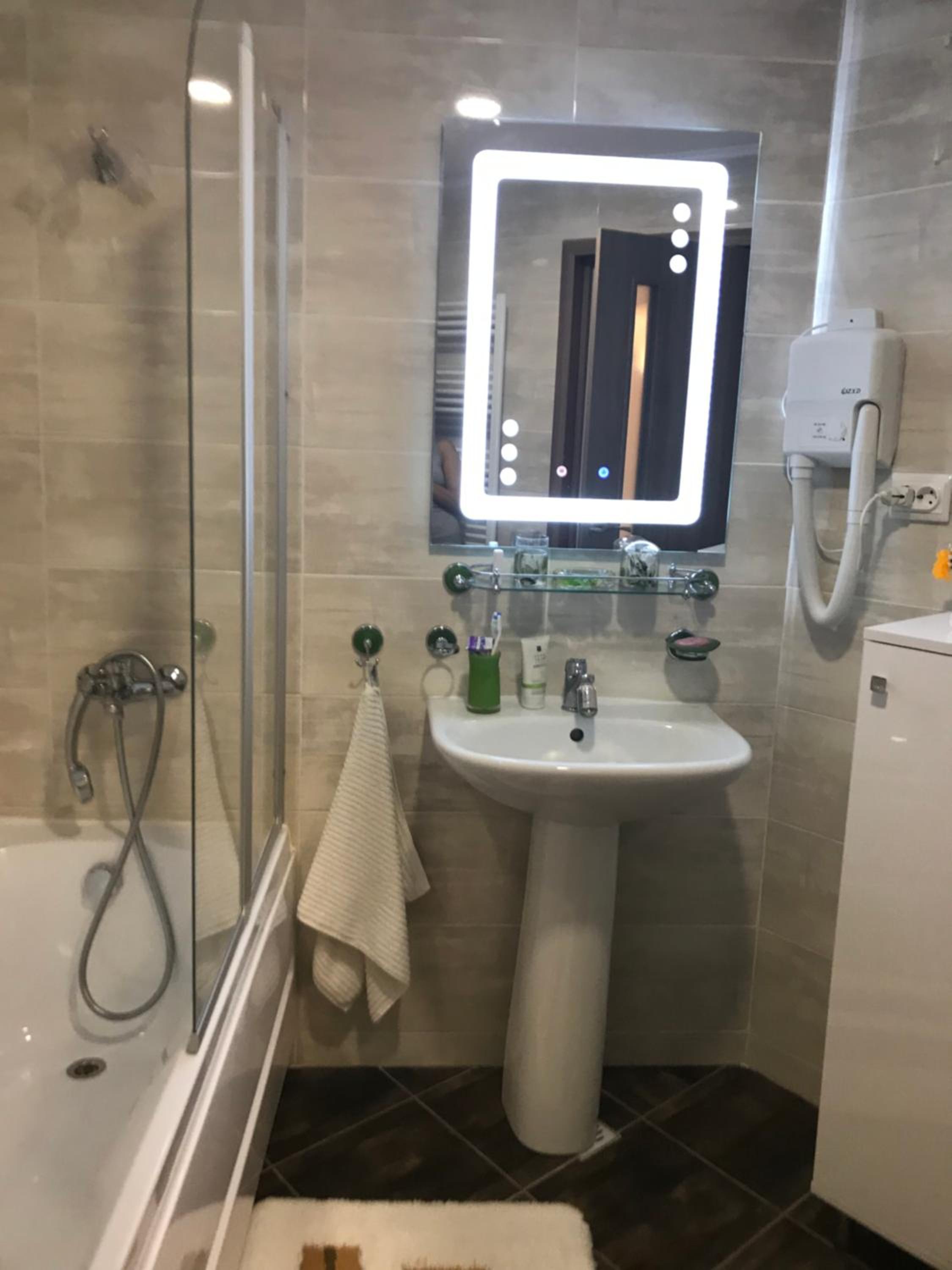 Photo 18