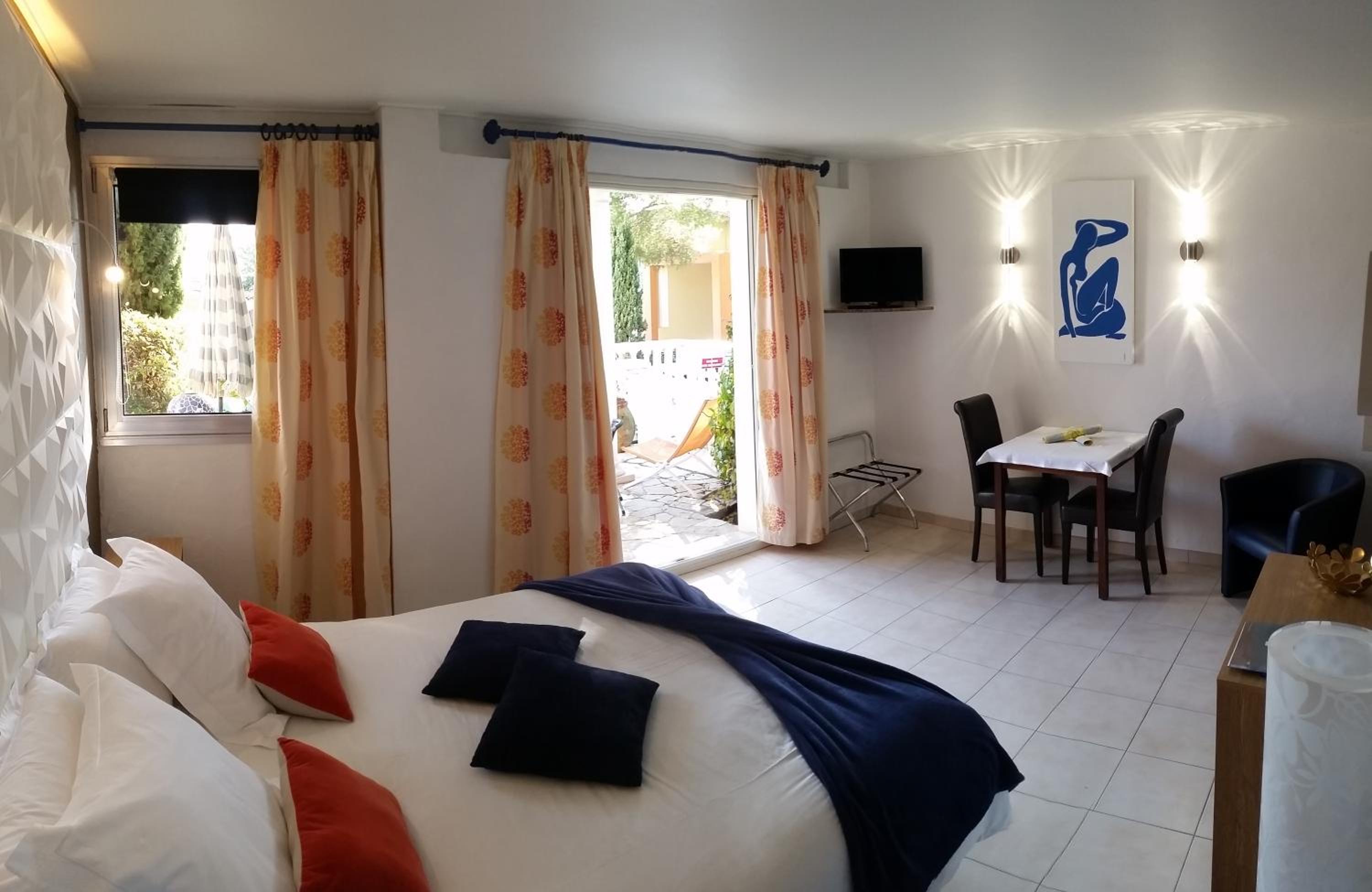 hotel room