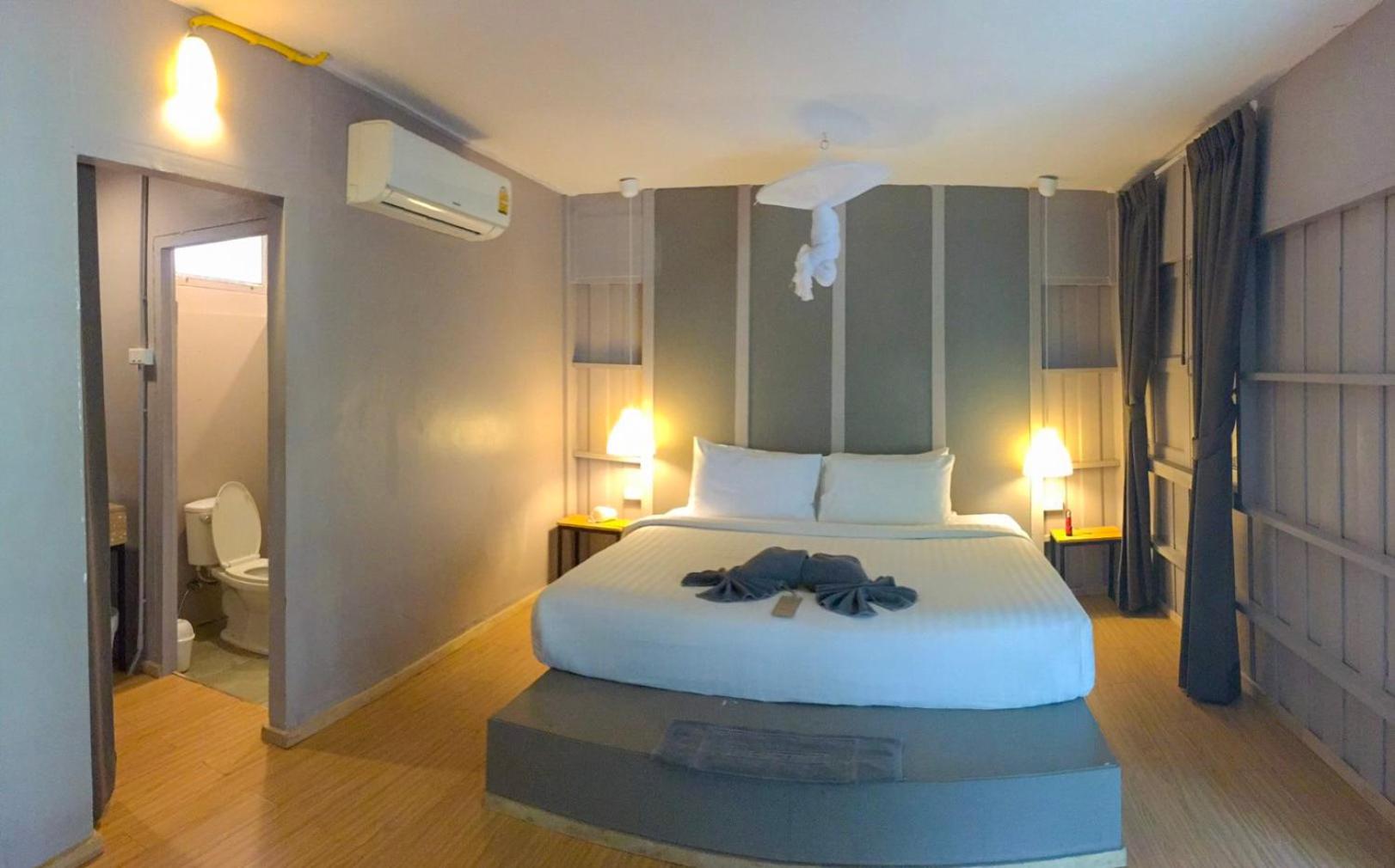 HIP Seaview Resort @ Phi Phi