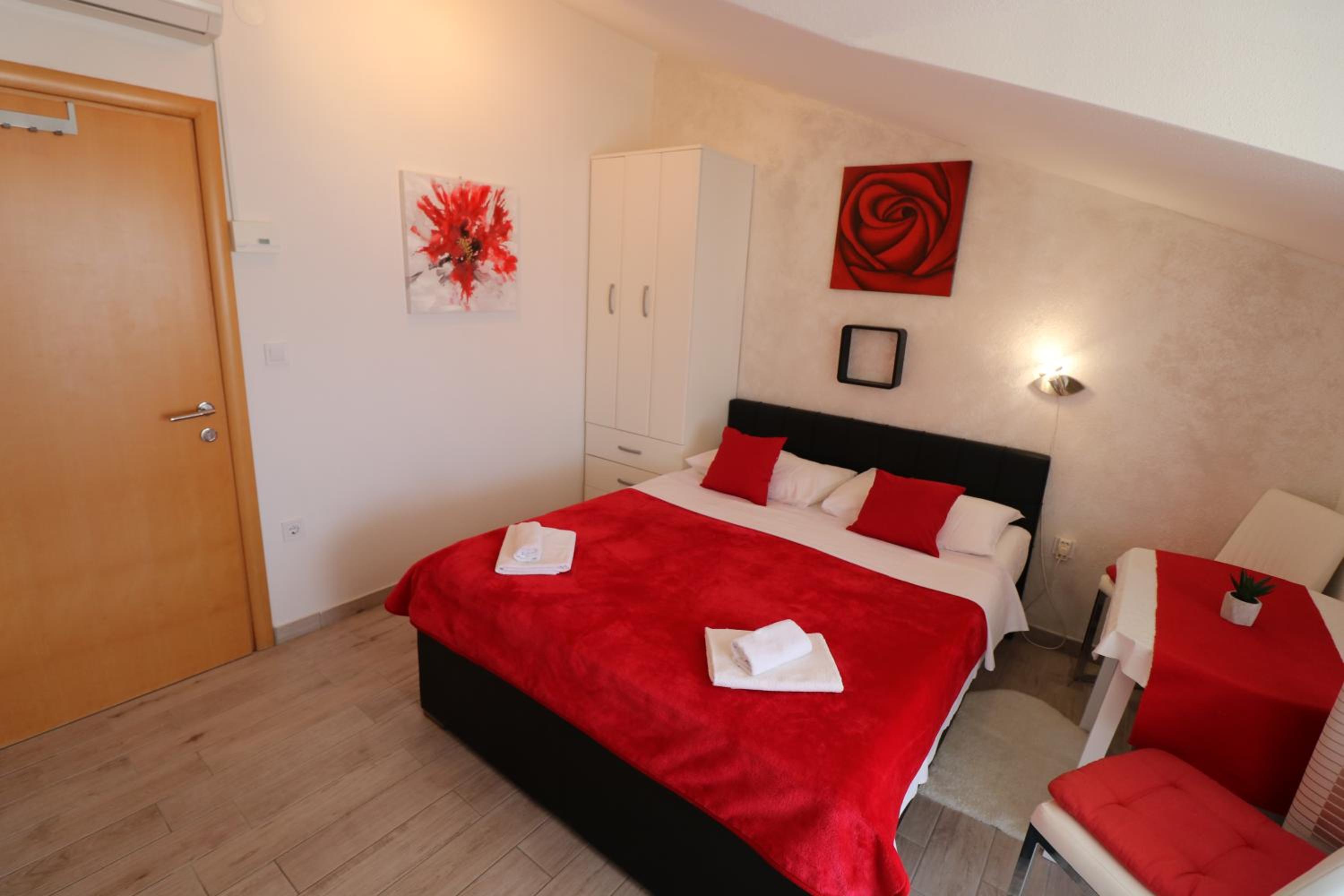 Photo 54