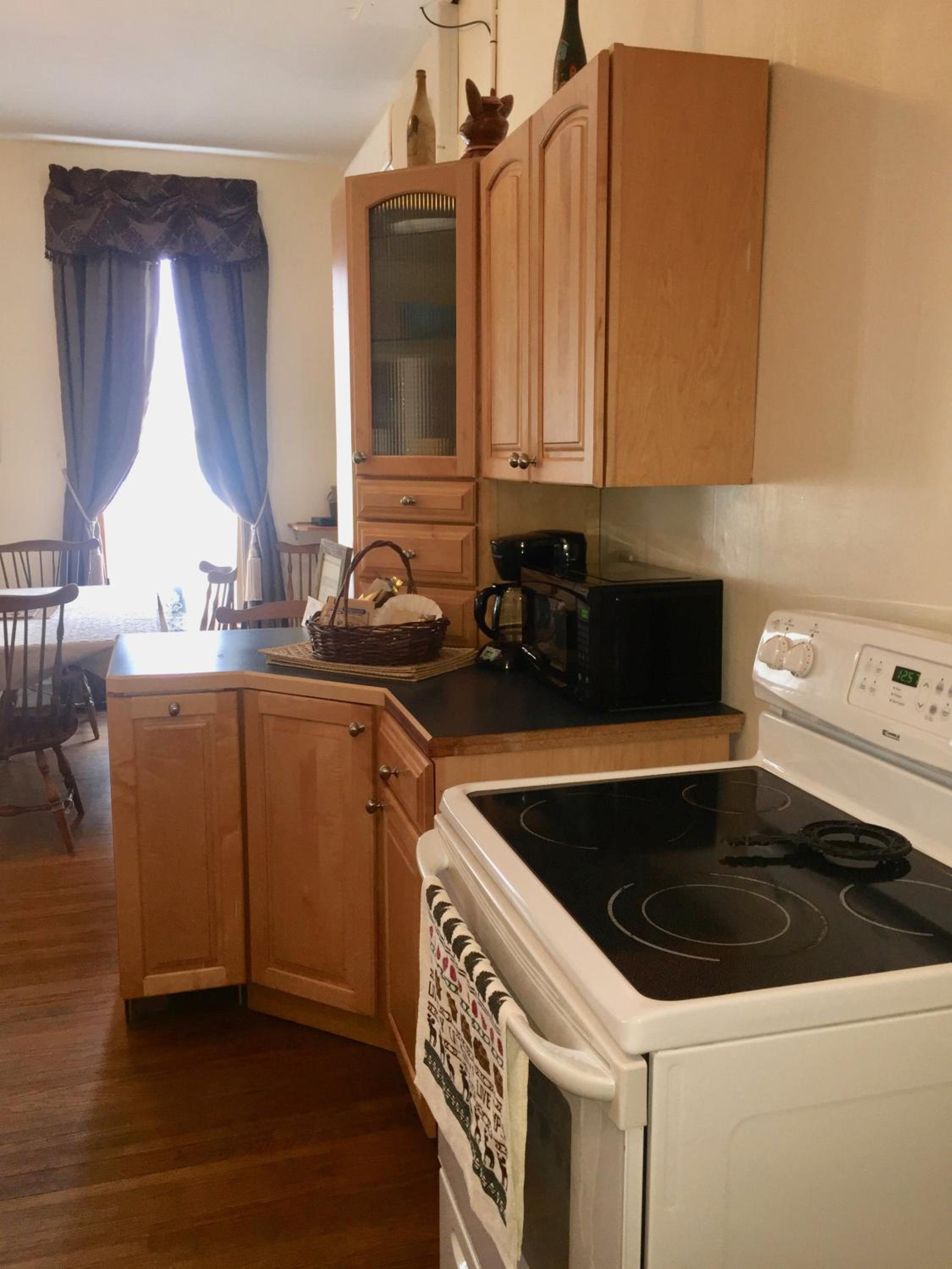 Buffalo Vacations - Historic Capitol Hotel Vacation Suites Downtown - Property Image 10