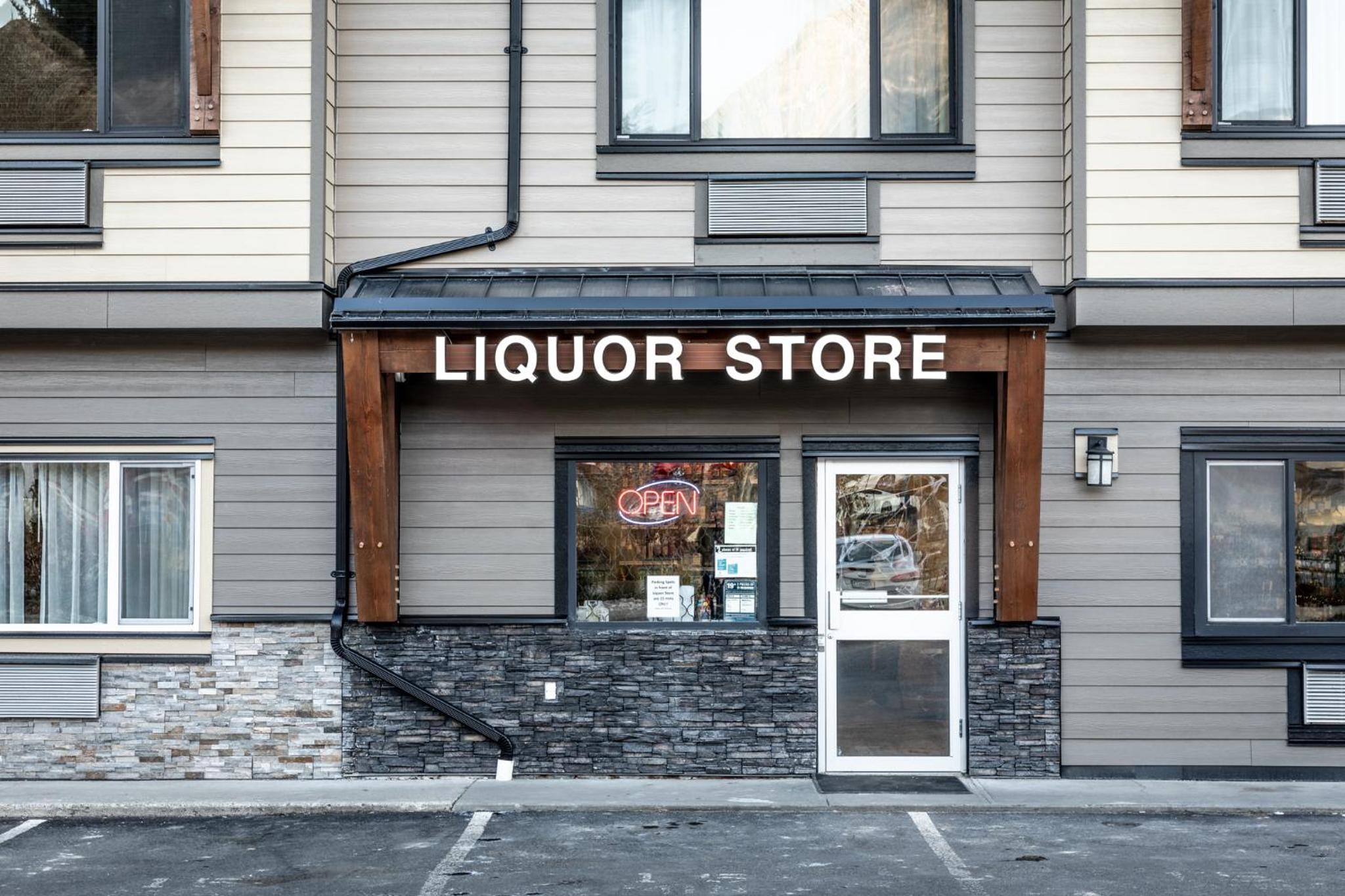 Golden Vacations - Prestige Inn Golden - Property Image 32