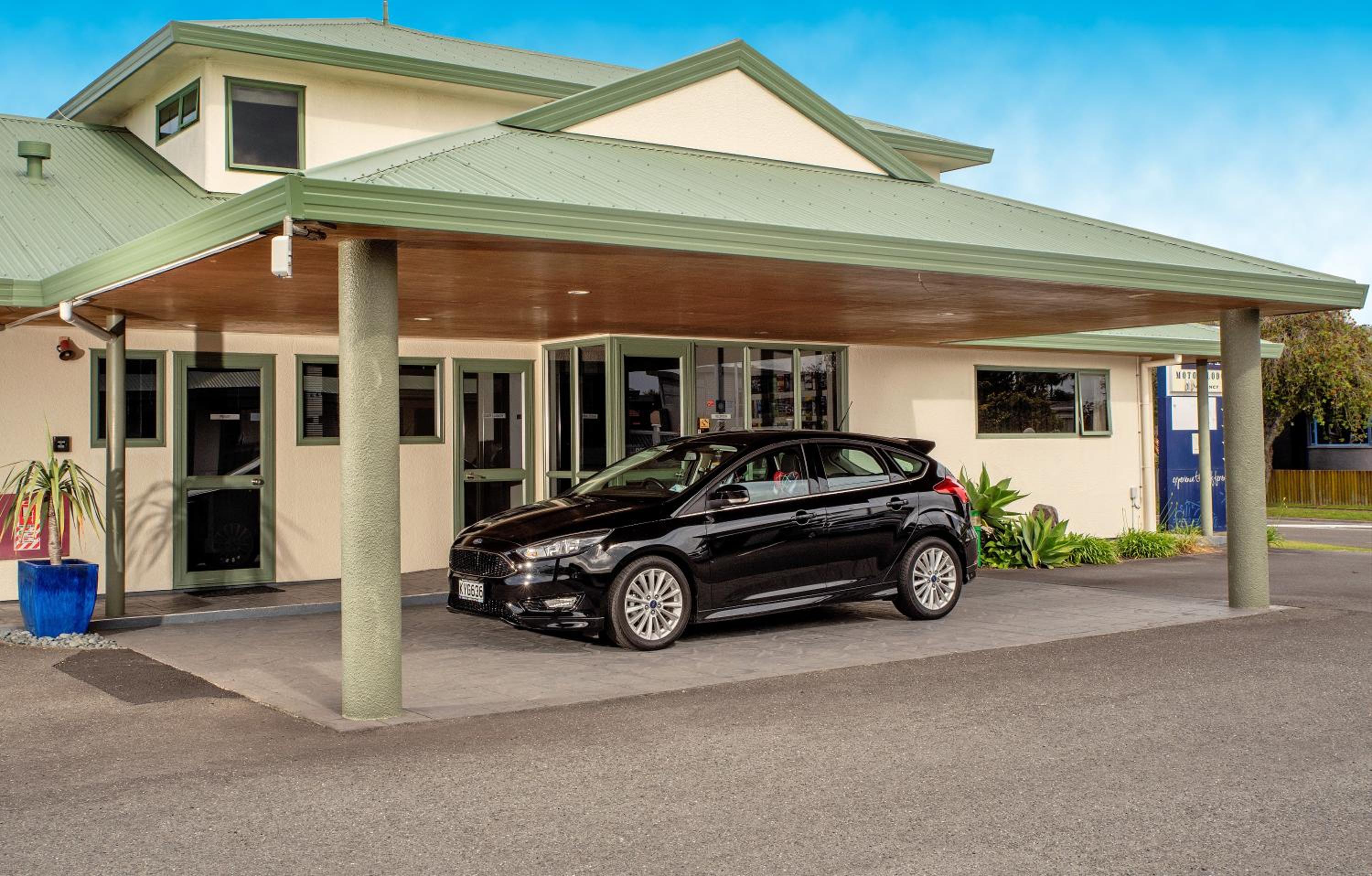 Barringtons Motor Lodge