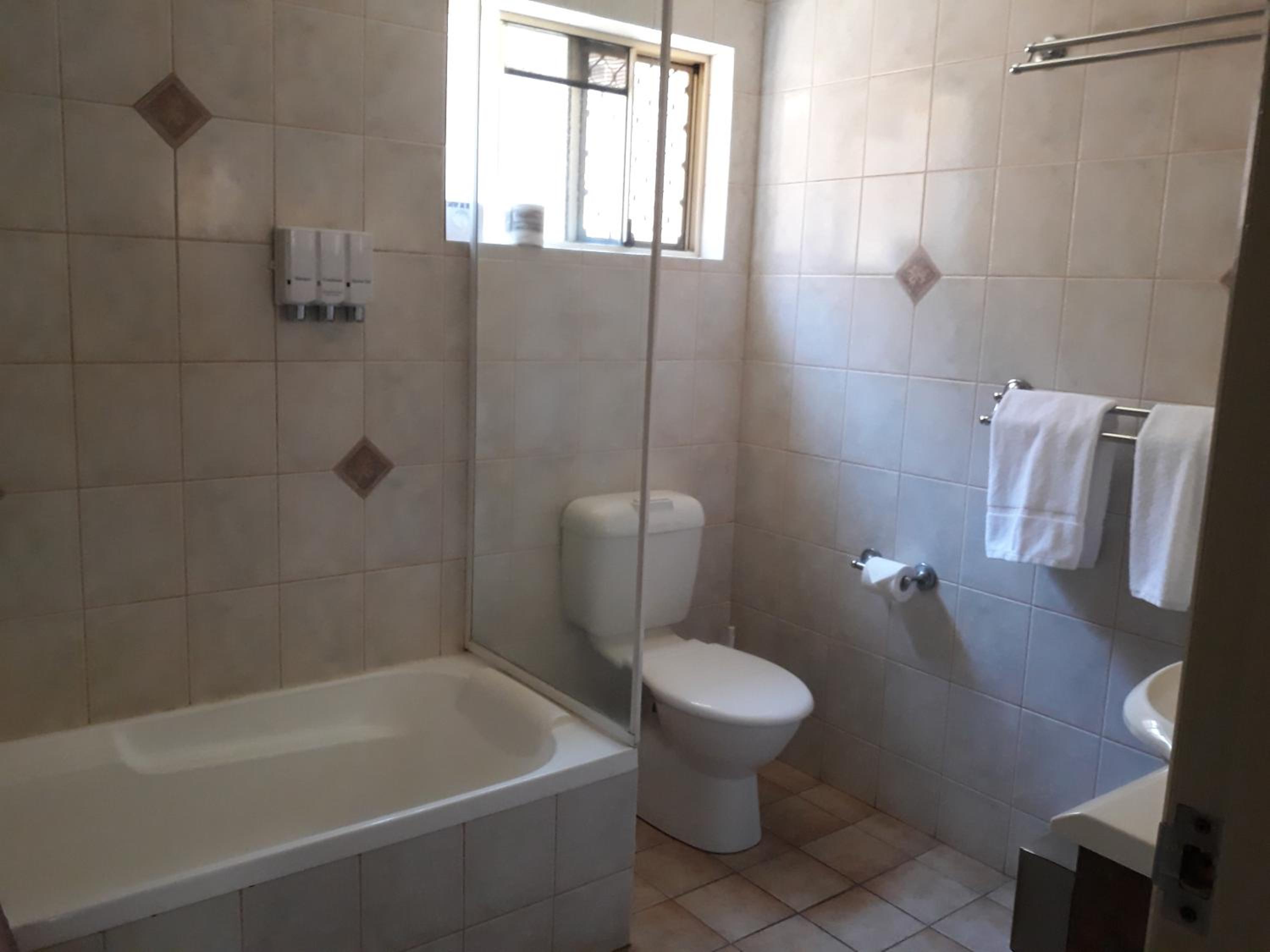 Country Gardens Motor Inn