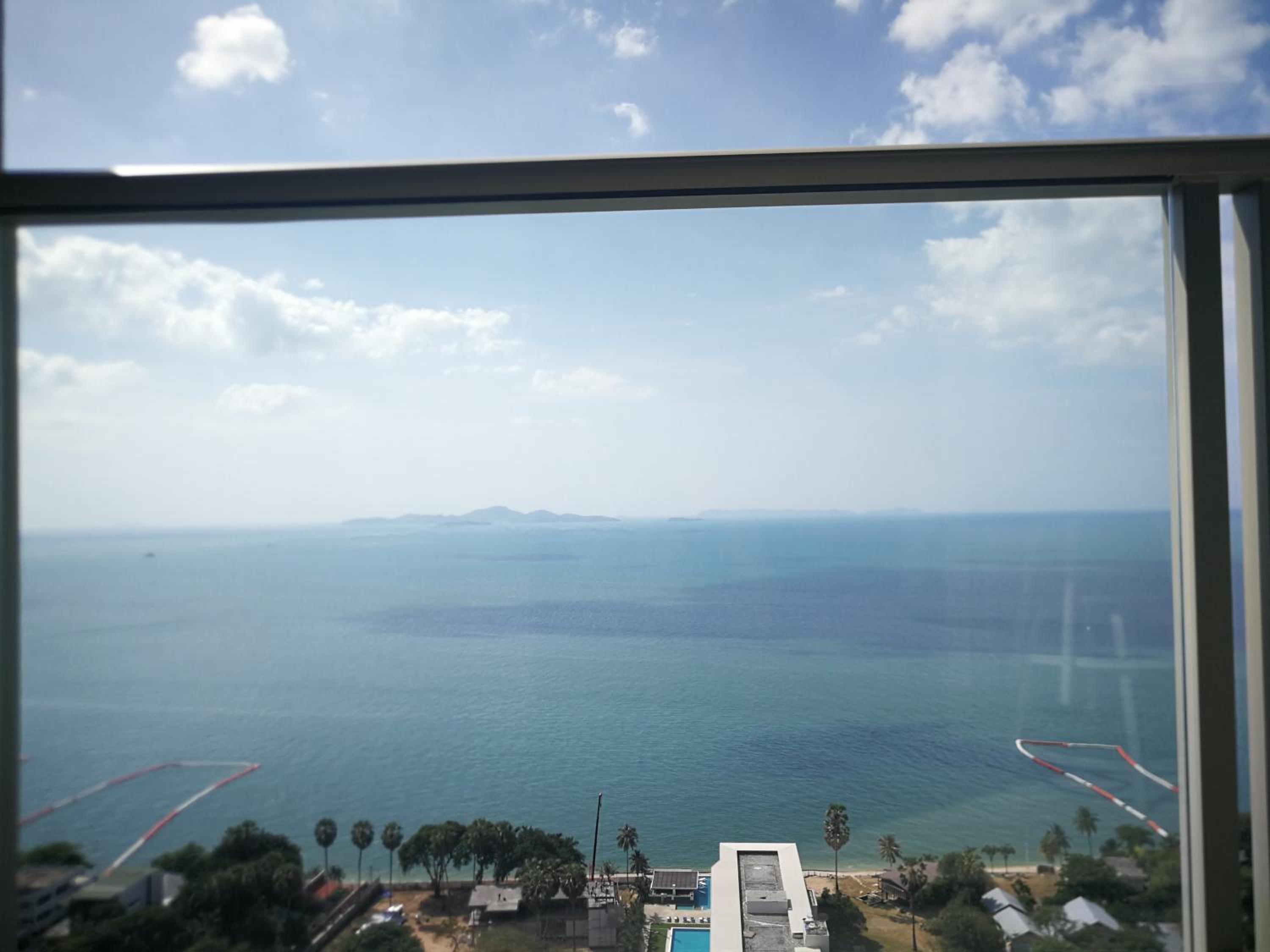 The Riviera Wongamat Hong Apartment