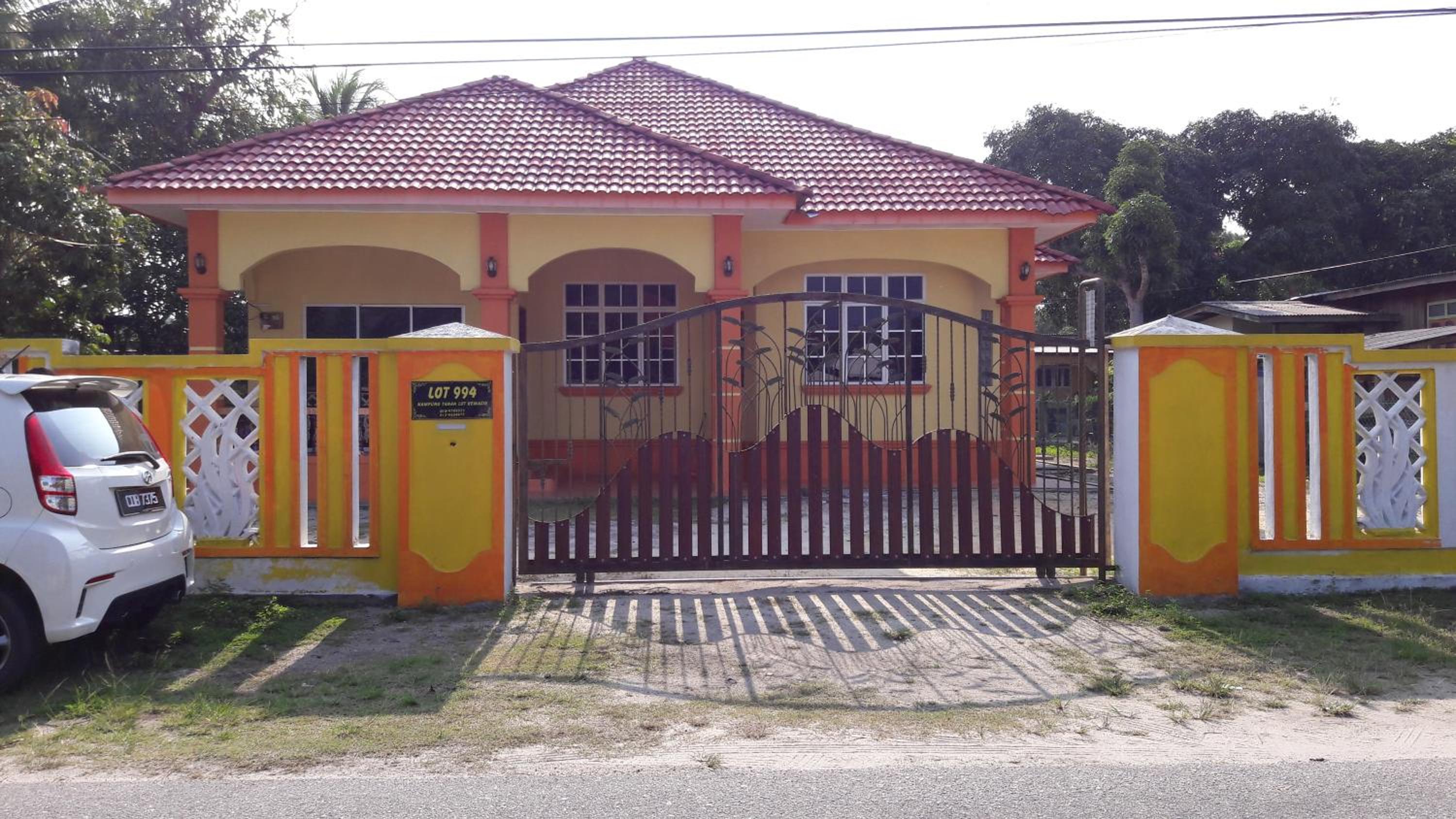 Farah Banglo Homestay Kemasik photo 1