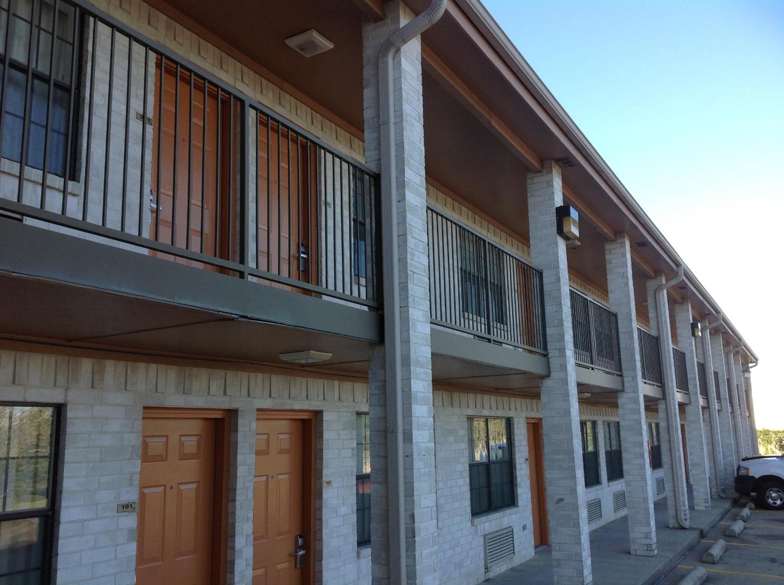 Heritage Inn Grand Prairie view 5