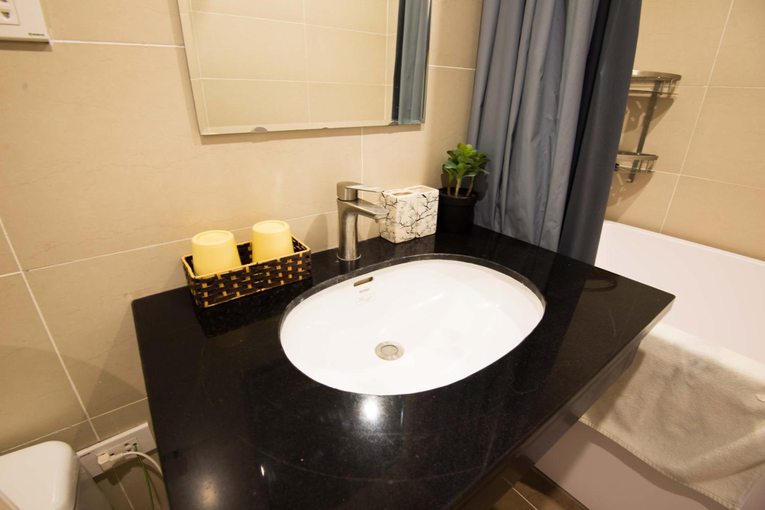 22Housing luxury Hotel & Residence 39 Linh Lang