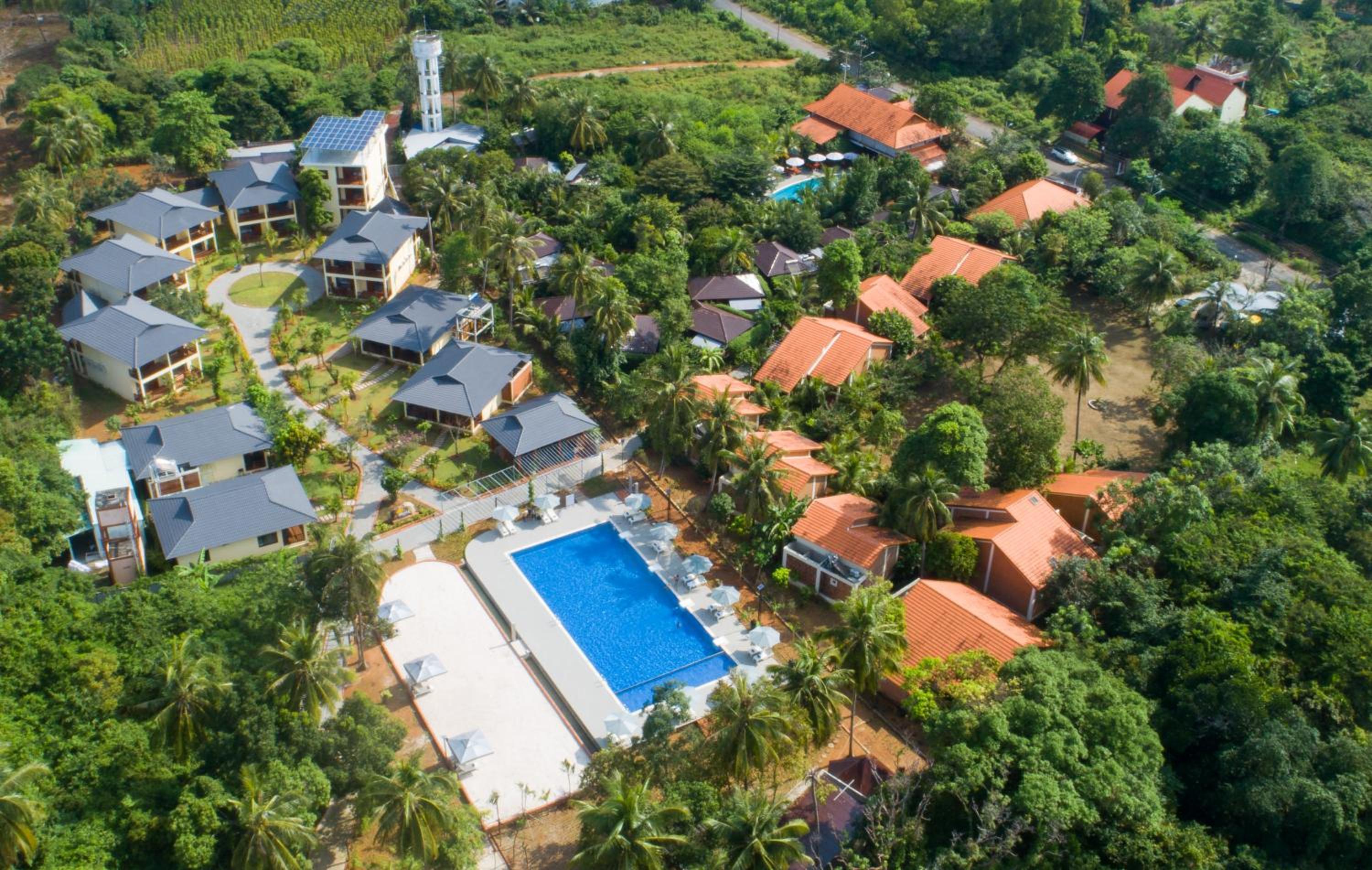 Elwood Premier Resort Phu Quoc view 3