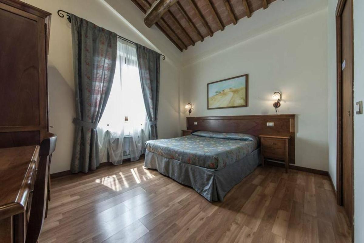 Fonte Dei Tufi view 2