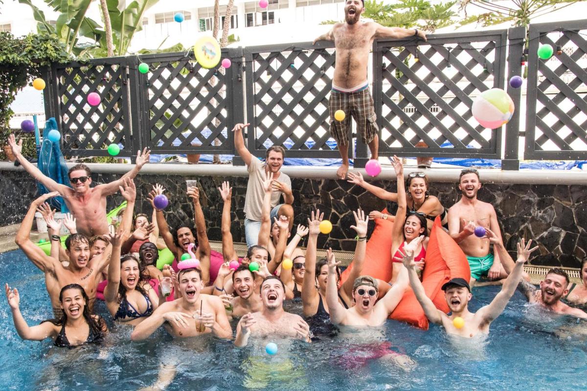 Mad Monkey Bangkok Hostel - Adults Only 3