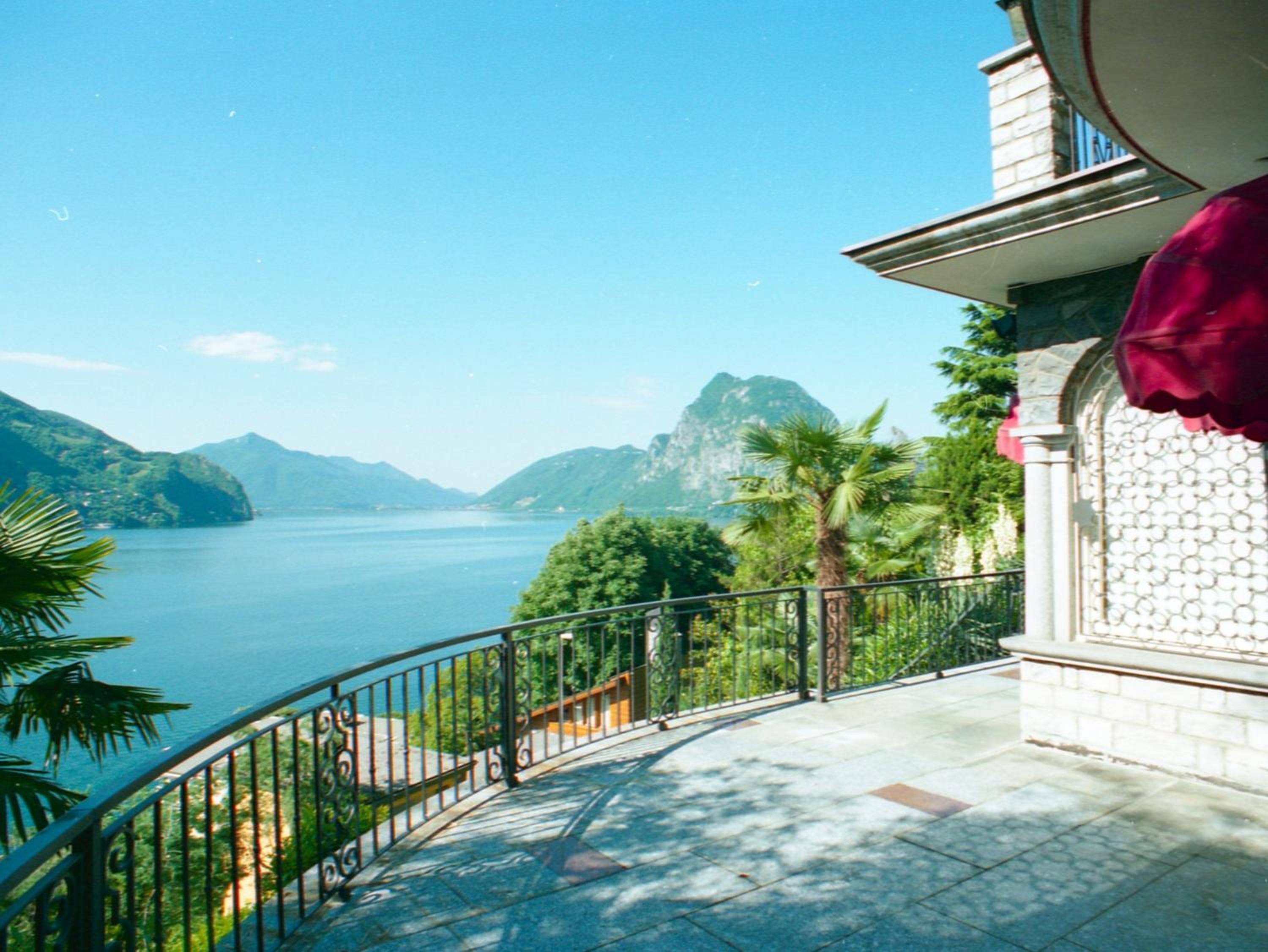 Barony romantic villa