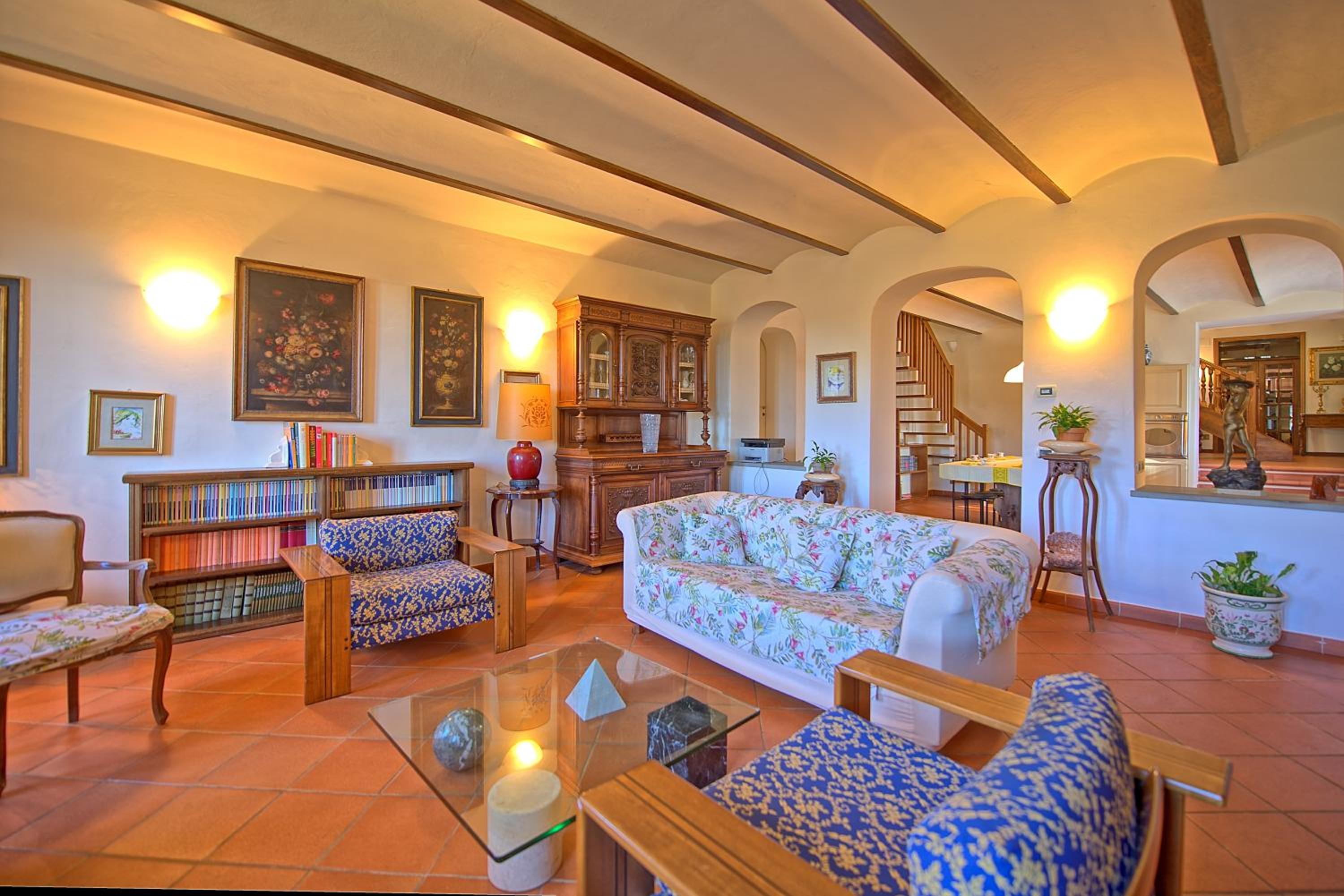 Villa Lorena by PosarelliVillas