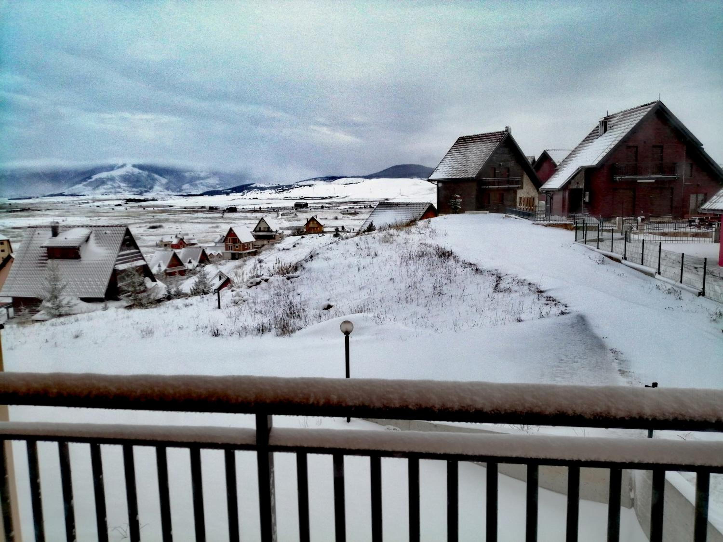 Photo 10