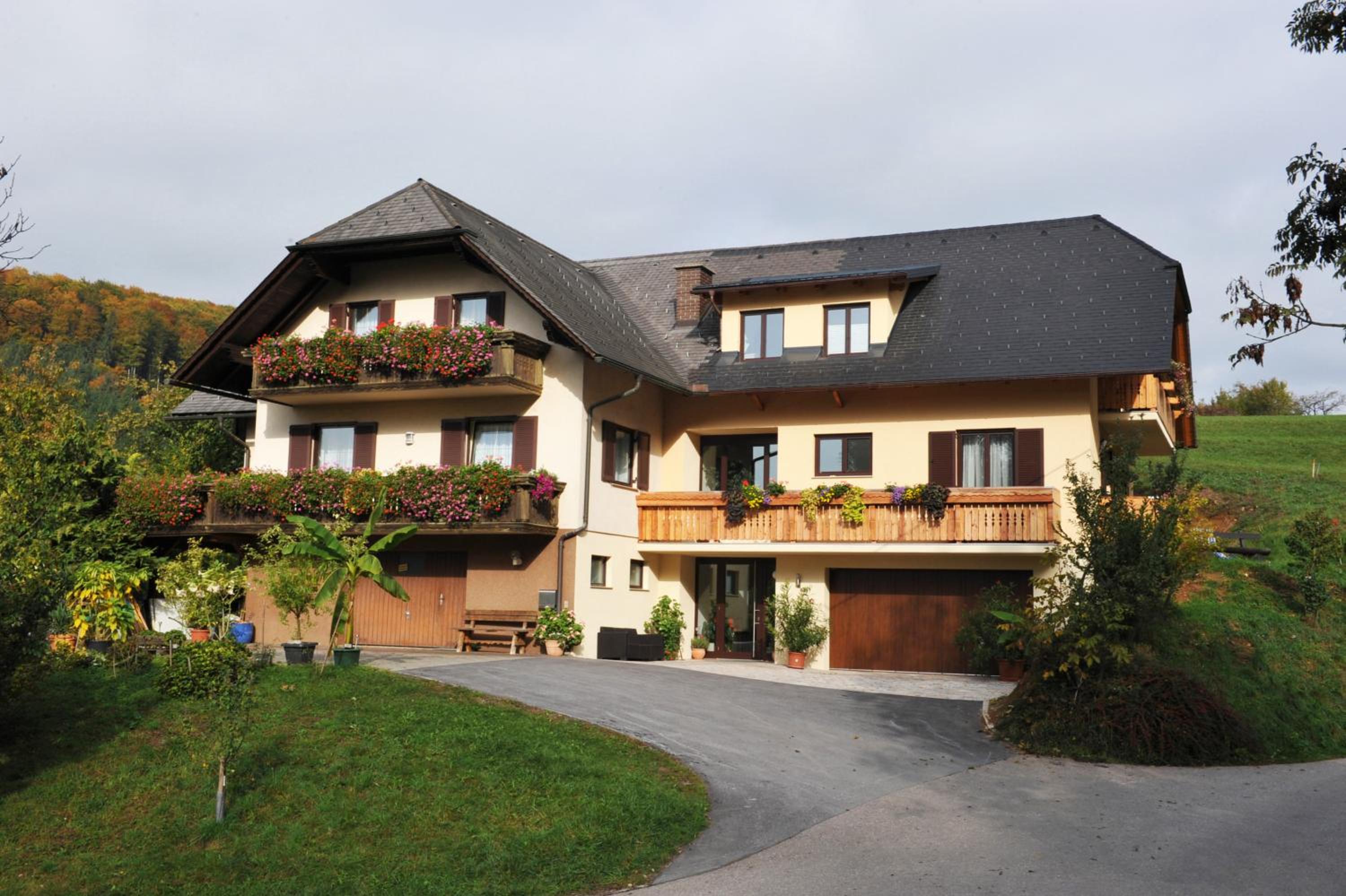 Gasthaus - Gästehaus Schusterbauer