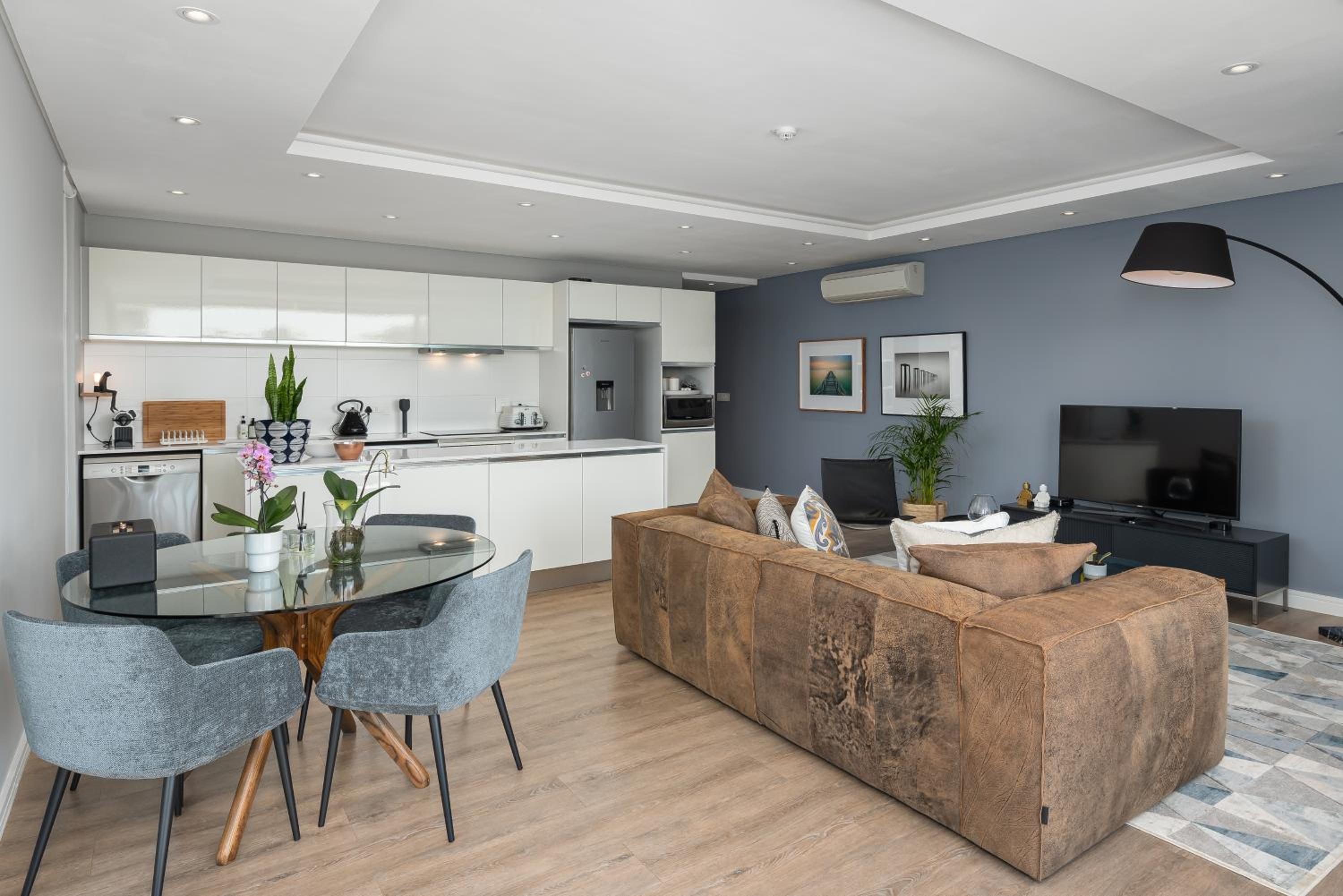 Warwick Apartments by Propr