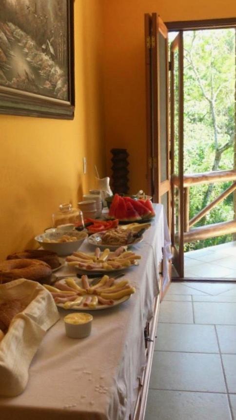Villa Cachoeira da Rocha