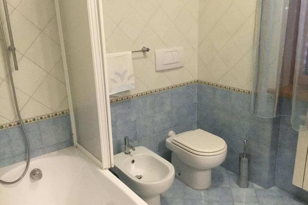 Casetta Helena en Trieste — bathroom